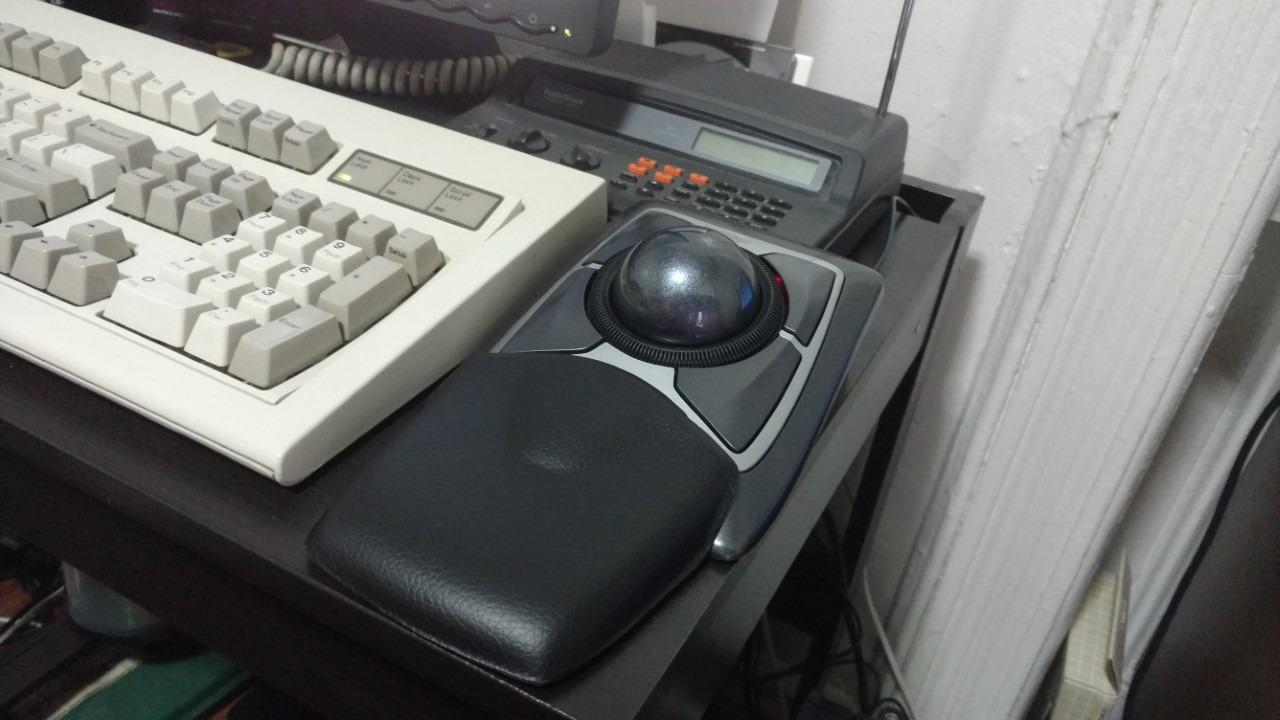 Kensington Expert Trackball Mouse (K64325), Black Silver customer photo 1
