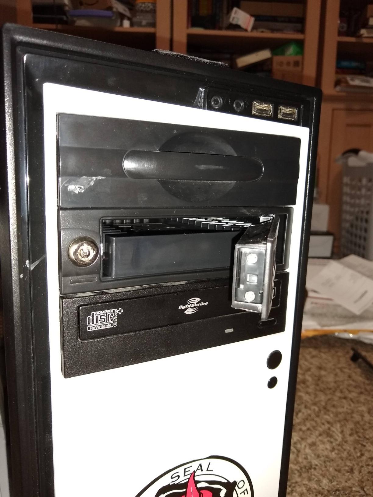 StarTech 3.5in SATA Trayless Mobile Rack for 5.25in, TAA (HSB100SATBK) customer photo 1
