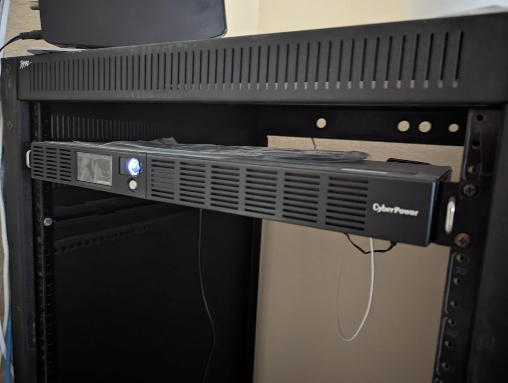 CyberPower OR500LCDRM1U Smart App LCD UPS Battery Backup and Surge Protector, 500VA/300W, 6 Outlets, AVR, 1U Rackmount, UL Certified customer photo 1