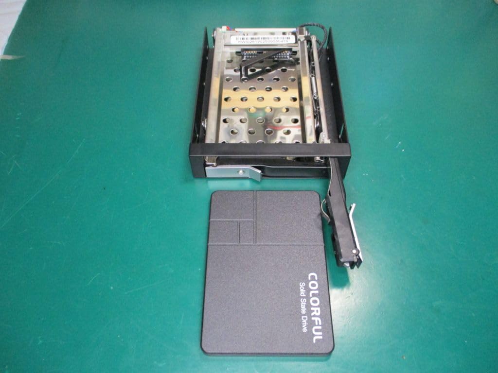 Kingwin Tray-Less Hot Swap Mobile Rack Cage for Dual 2.5