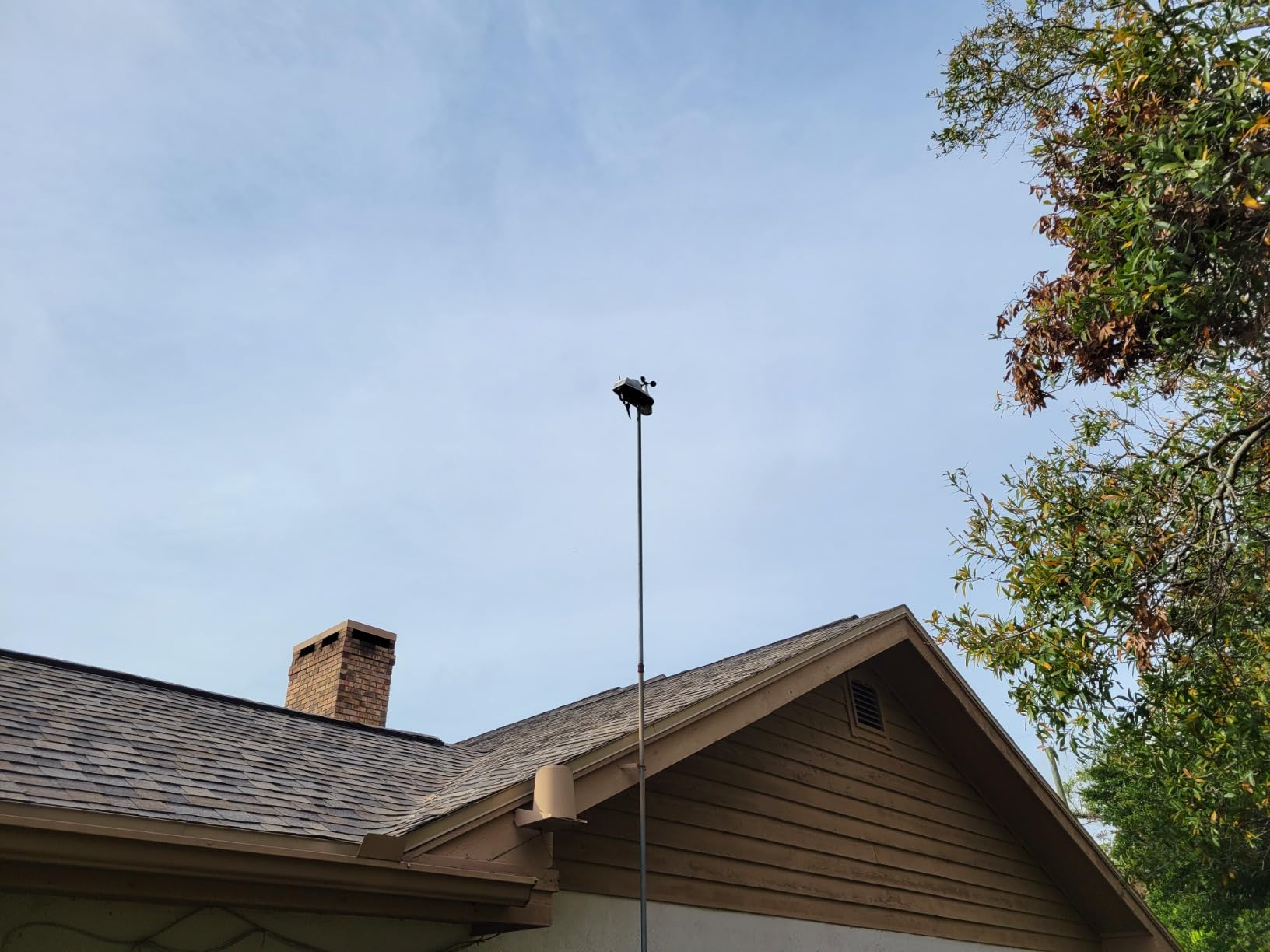 6357 Vantage Vue Professional Weather Station - Wireless & Solar Powered customer photo 2