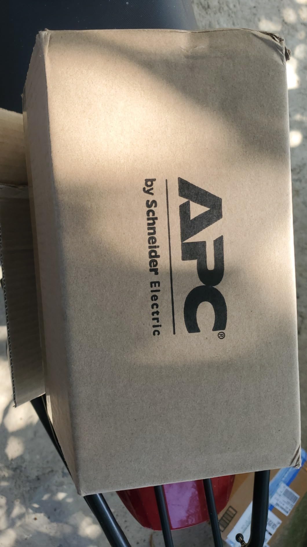APC Genuine UPS Replacement Battery APCRBC124 for BX1500M, SMC1000-2UC customer photo 1