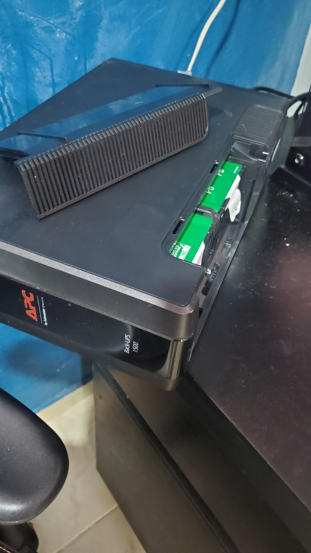 APC Genuine UPS Replacement Battery APCRBC124 for BX1500M, SMC1000-2UC customer photo 2