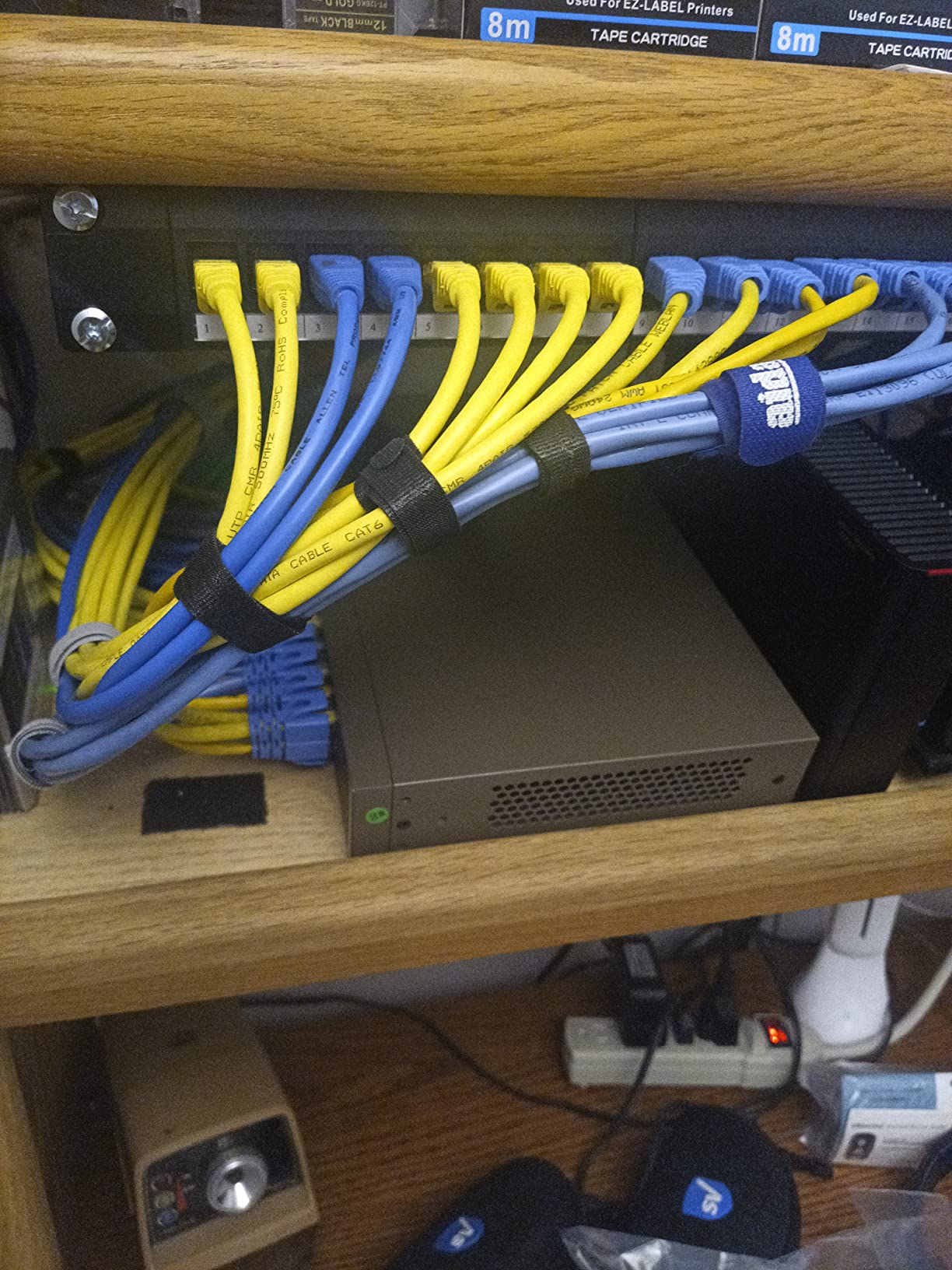 Tenda 24 Port Gigabit Ethernet Switch | Rackmount Network Switch | 24*10/100/1000Mbps Shielded Ports | Unmanaged | Plug & Play | Traffic Optimization | Metal Case | Quiet for Small Business (TEG1024D) customer photo 1