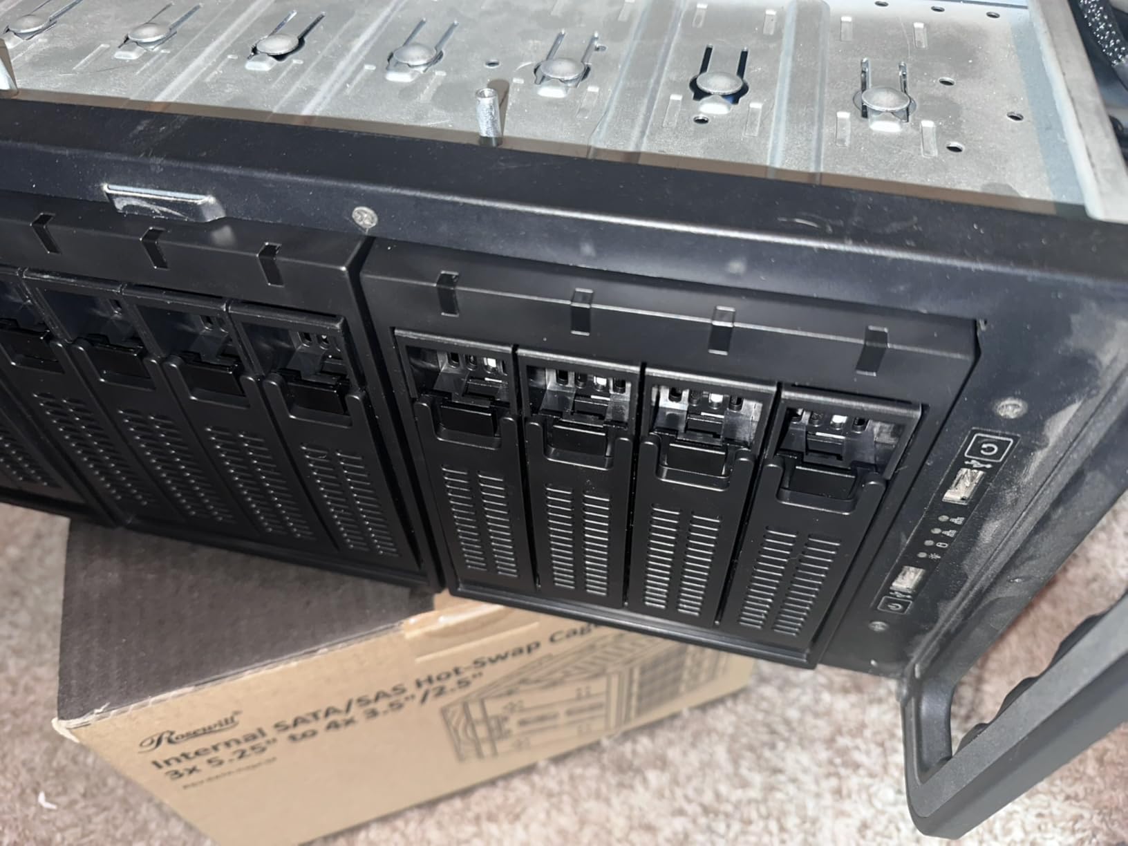 Rosewill Internal Hard Drive Enclosure - 3x 5.25 to 4x 3.5 Hot-Swap Enclosure (RSV-SATA-Cage-34) customer photo 1
