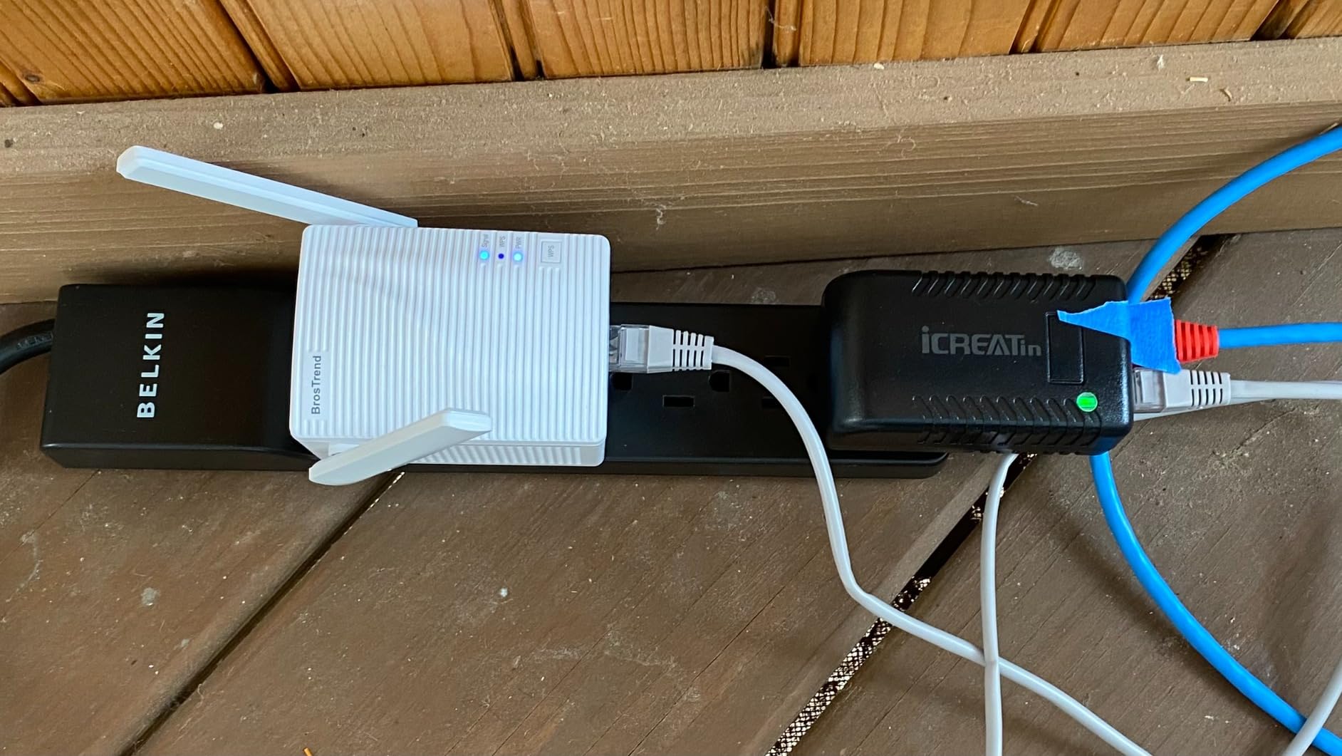 Wall Plug PoE Injector with 48V Power Supply 802.3af for Most Cisco/Polycom/Aastra Phones and More | 48V 24W PoE Power Supply customer photo 1