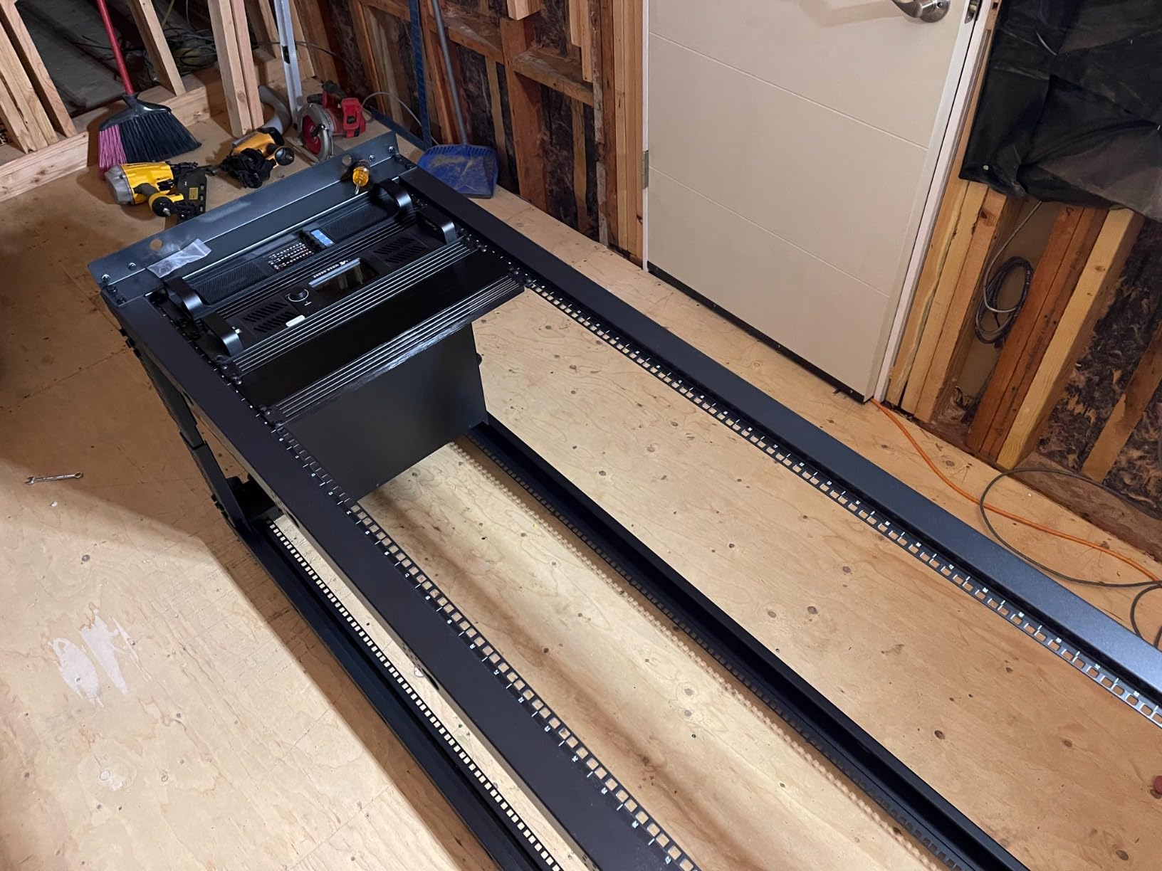 StarTech.com 25U Open Frame Server Rack - 4 Post Adjustable Depth (22