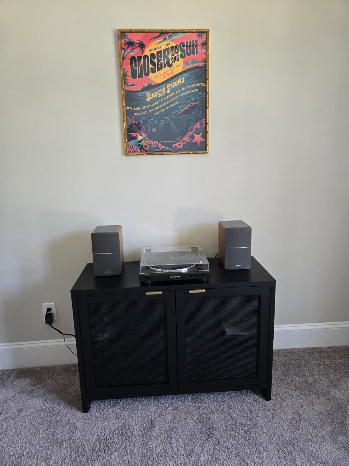 Edifier R1280T Powered Bookshelf Speakers - 2.0 Active Near Field Studio Monitor Speaker - Wooden Enclosure - 42 Watts RMS customer photo 1