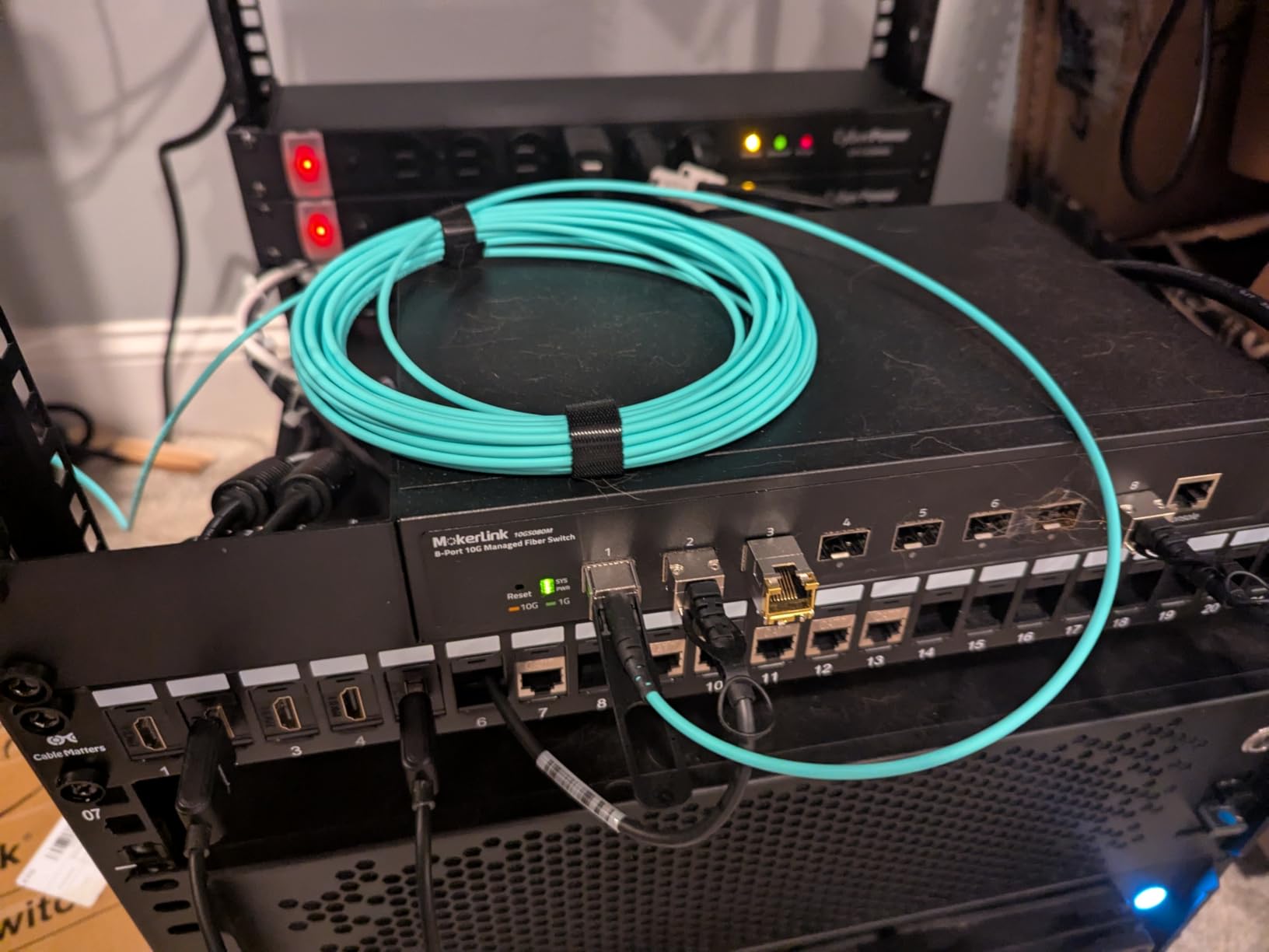 10Gtek 10G SFP+ AOC Fiber Cable for Cisco SFP-10G-AOC10M, 10m/33ft | 10GbE SFP+ to SFP+ Active Optical Cable, OM3 MMF Direct-Attach Fiber with SFP+ connectors for Cisco, Ubiquiti Unifi customer photo 2