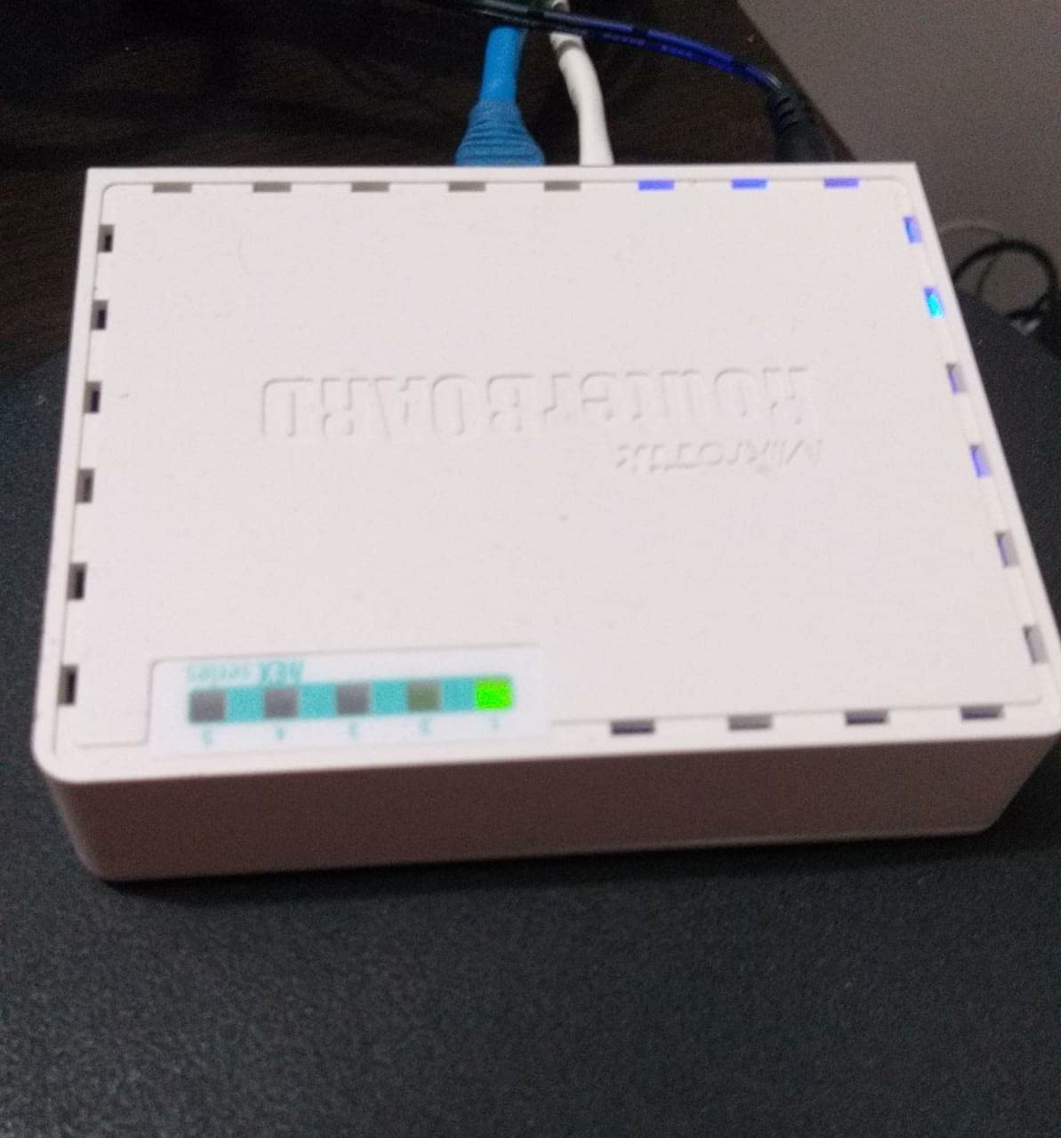 MikroTik hEX RB750Gr3 5-port Ethernet Gigabit Router customer photo 1