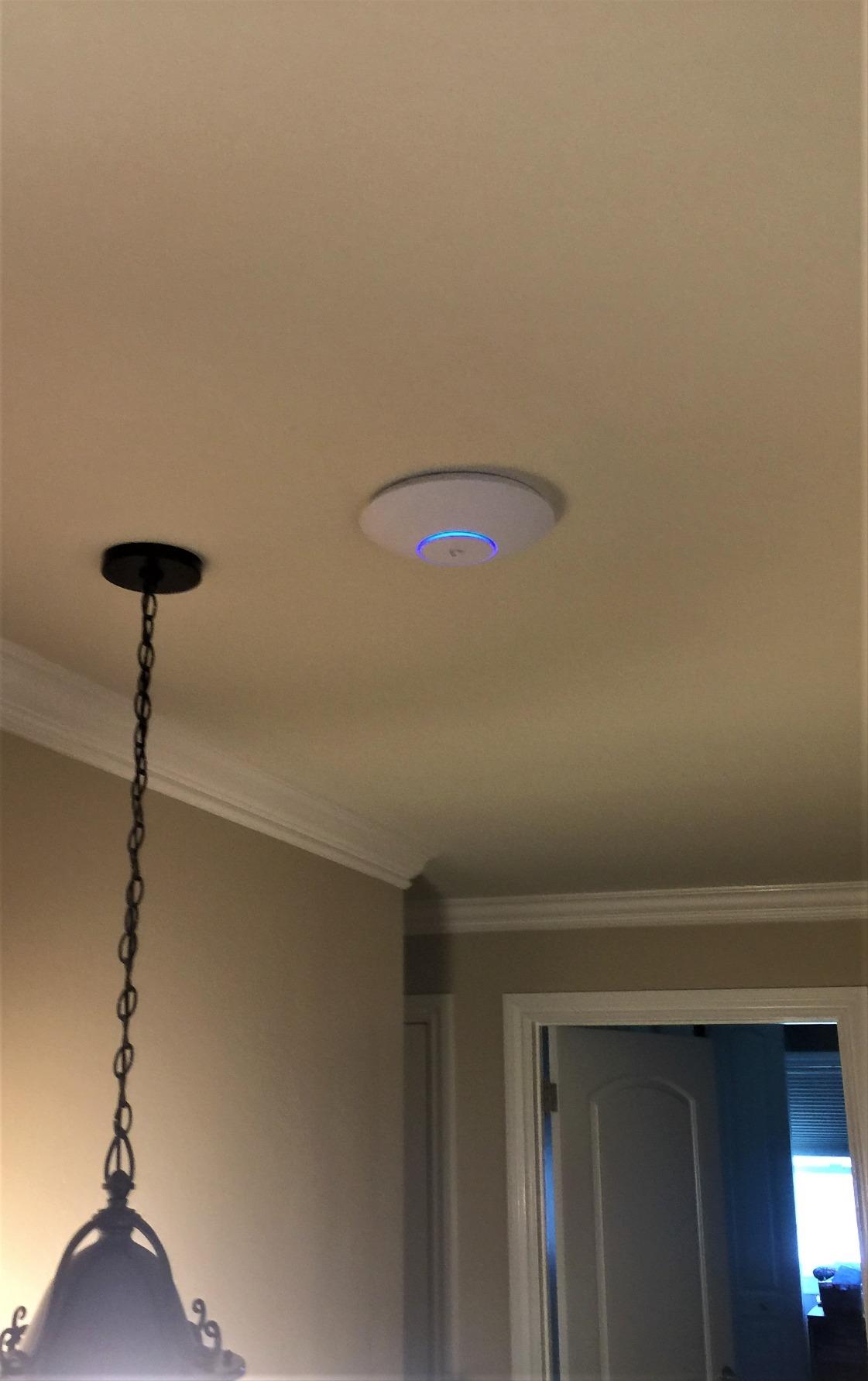 Ubiquiti UniFi HD 802.11ac Wave 2 Enterprise Wi-Fi Access Point (UAP-AC-HD-US) customer photo 2