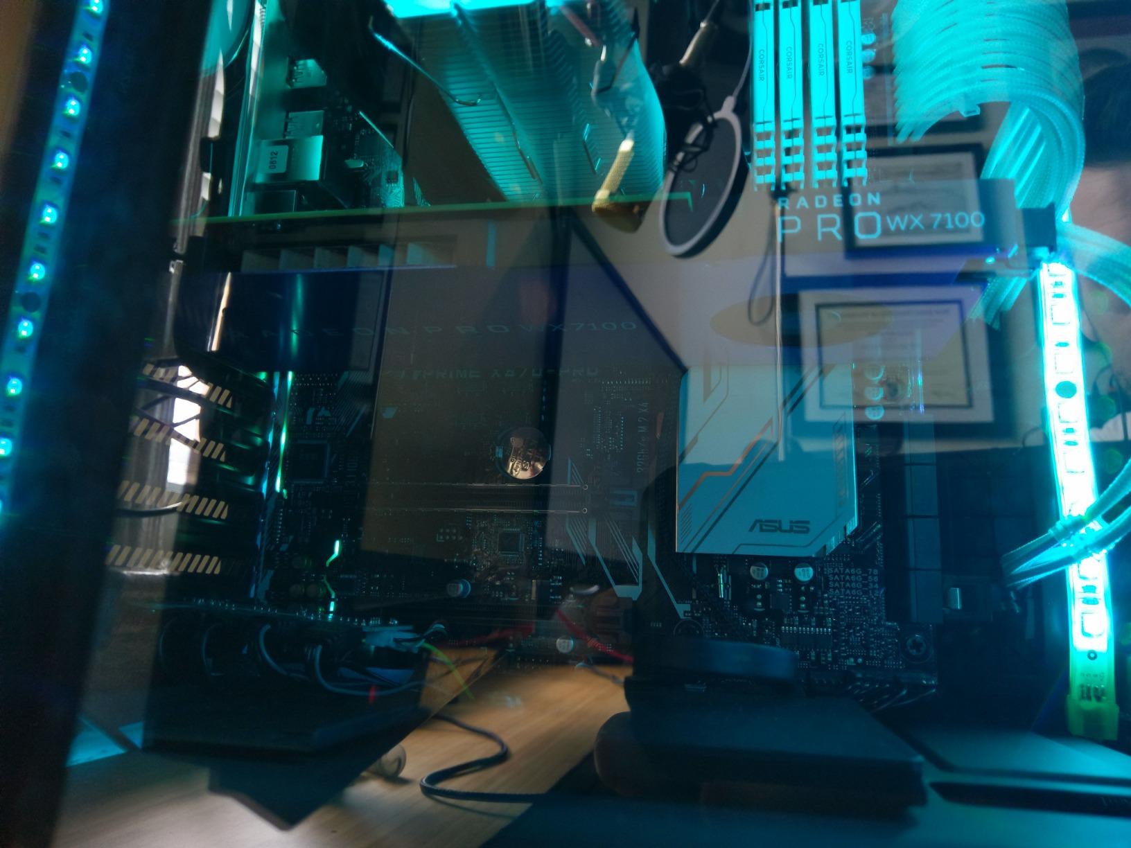 Radeon Pro WX 7100 100-505826 8GB 256-bit GDDR5 Video Cards - Workstation customer photo 2