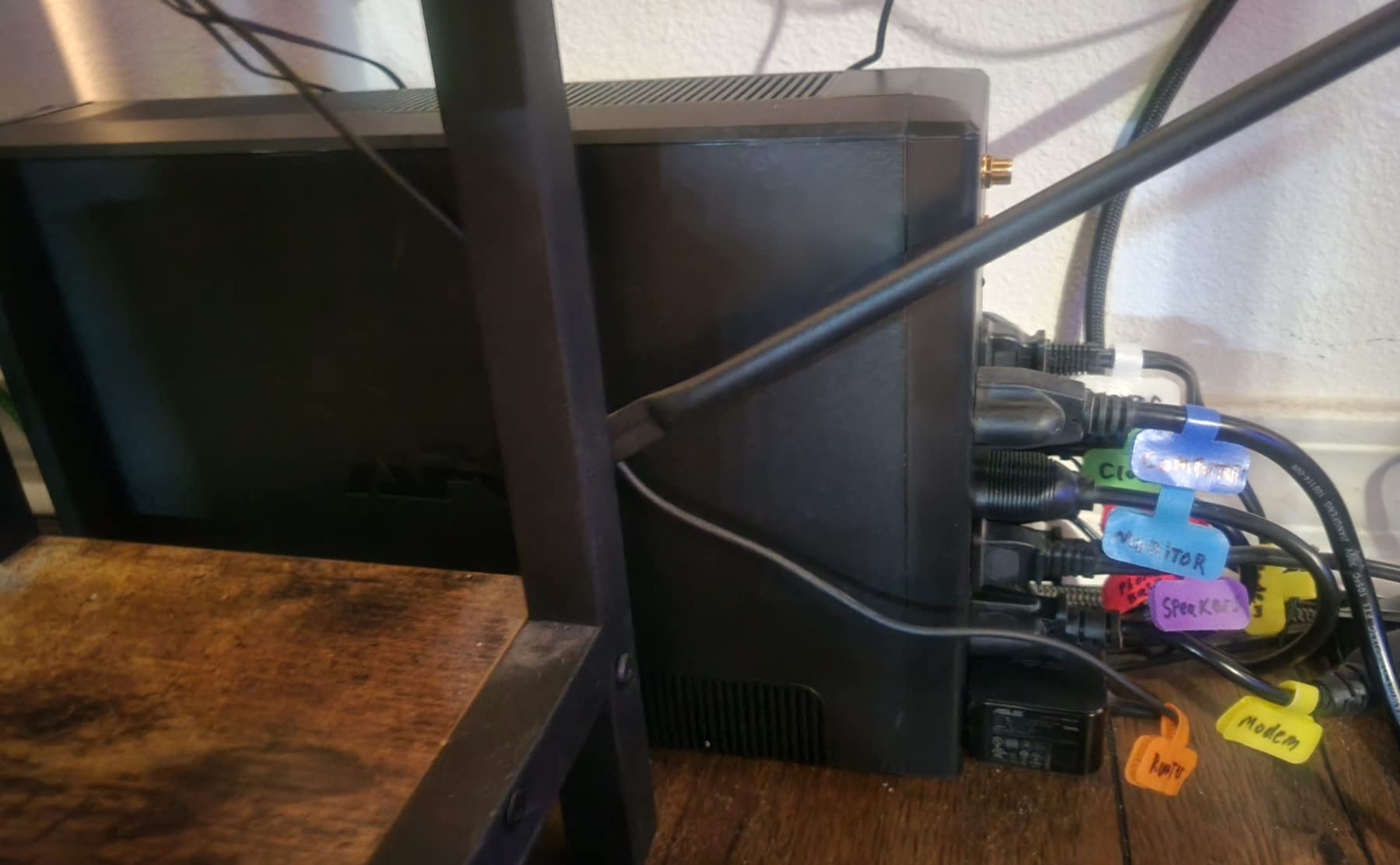 APC UPS 1500VA/900W Battery Backup for PCs, Office Electronics, BX1500M | Back-UPS Pro UPS for home offices. 10 outlets, LCD, AVR, surge protection, 68-min runtime (@100W) for PCs & workstations customer photo 1