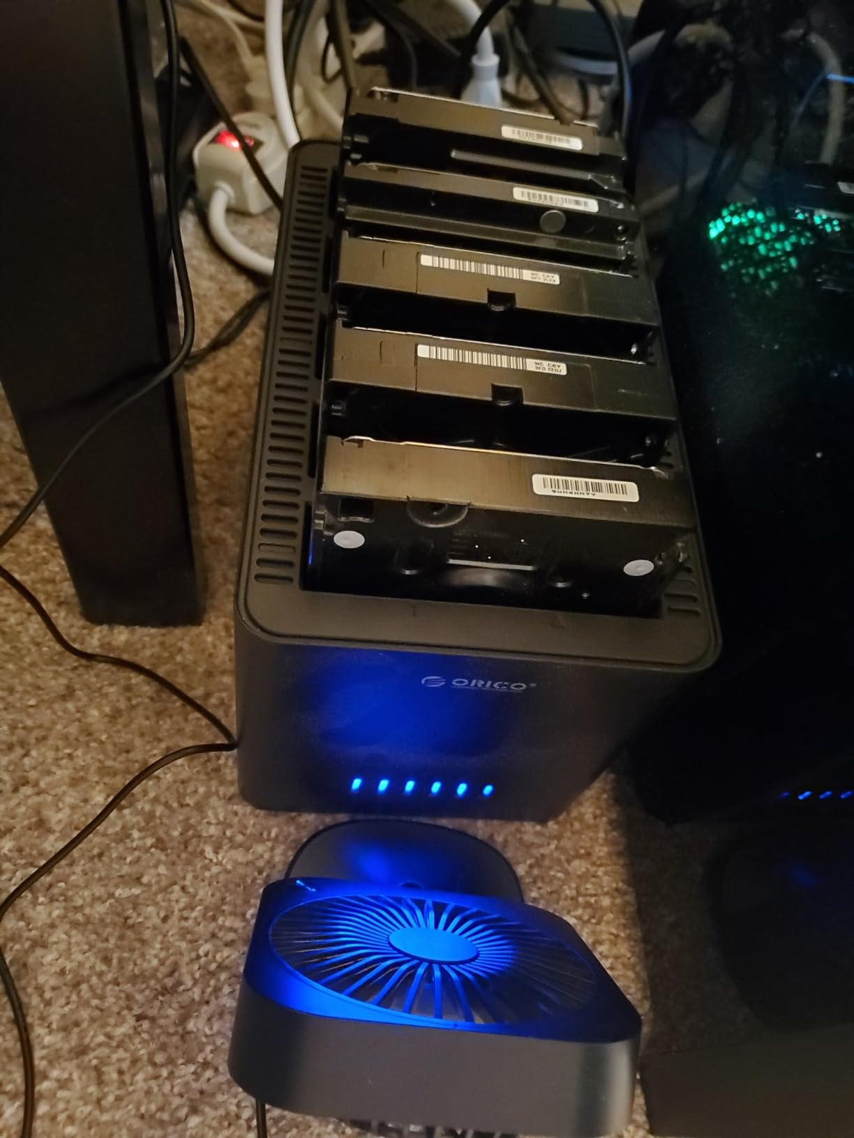 ORICO 5 Bay Hard Drive Enclosure Supports 2.5/3.5 inch Drives, Magnetic USB 3.0 to SATA HDD Docking Station customer photo 1