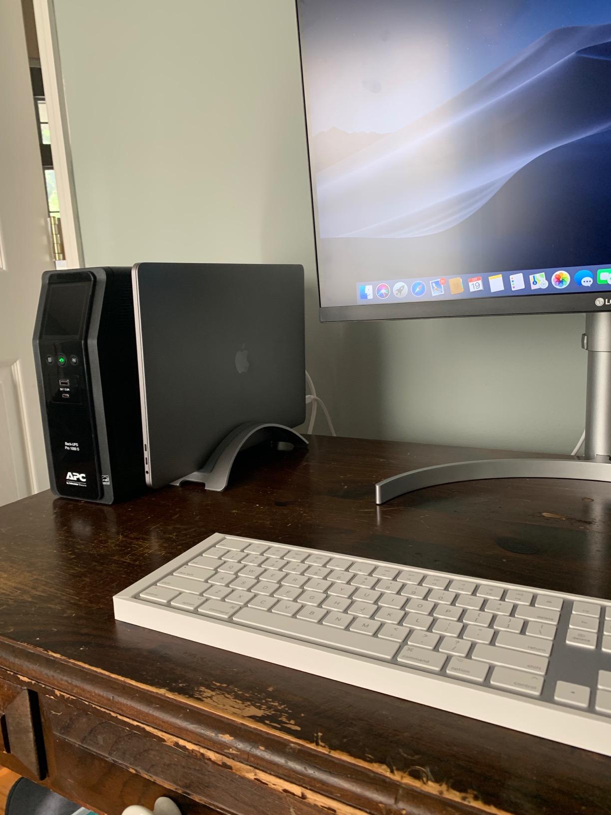 APC UPS 1000VA/600W Pure Sine Wave UPS for Computer, Electronics, BR1000MS | Back-UPS Pro Sinewave UPS for PC, gaming & home offices. Surge protection, AVR, USB-C charging, User-replaceable battery customer photo 1