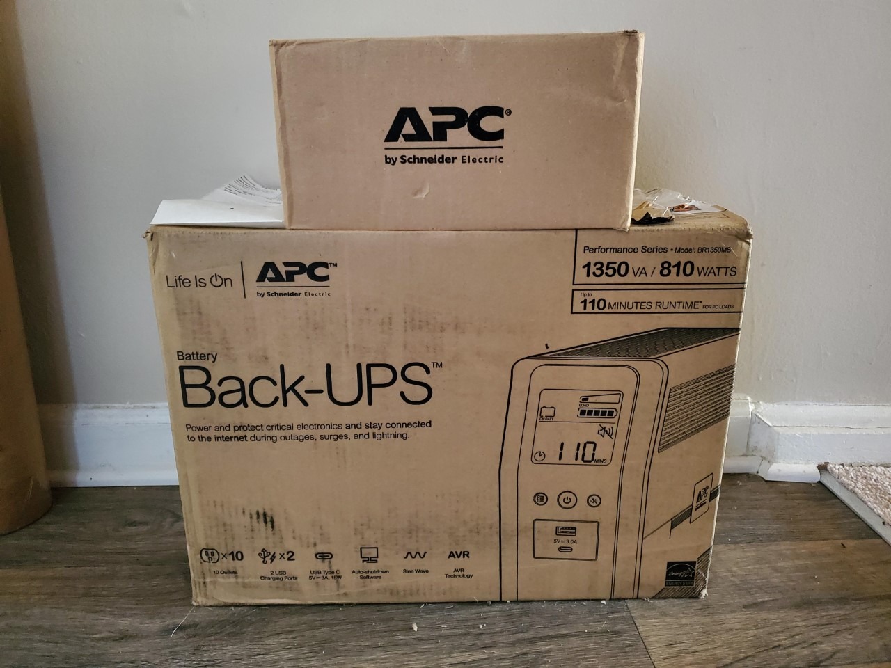 APC UPS 1350VA/810W Pure Sine Wave UPS for Computer, Electronics, BR1350MS | Back-UPS Pro Sinewave UPS for PC, gaming & home offices. Surge protection, AVR, USB-C charging, User-replaceable battery customer photo 2