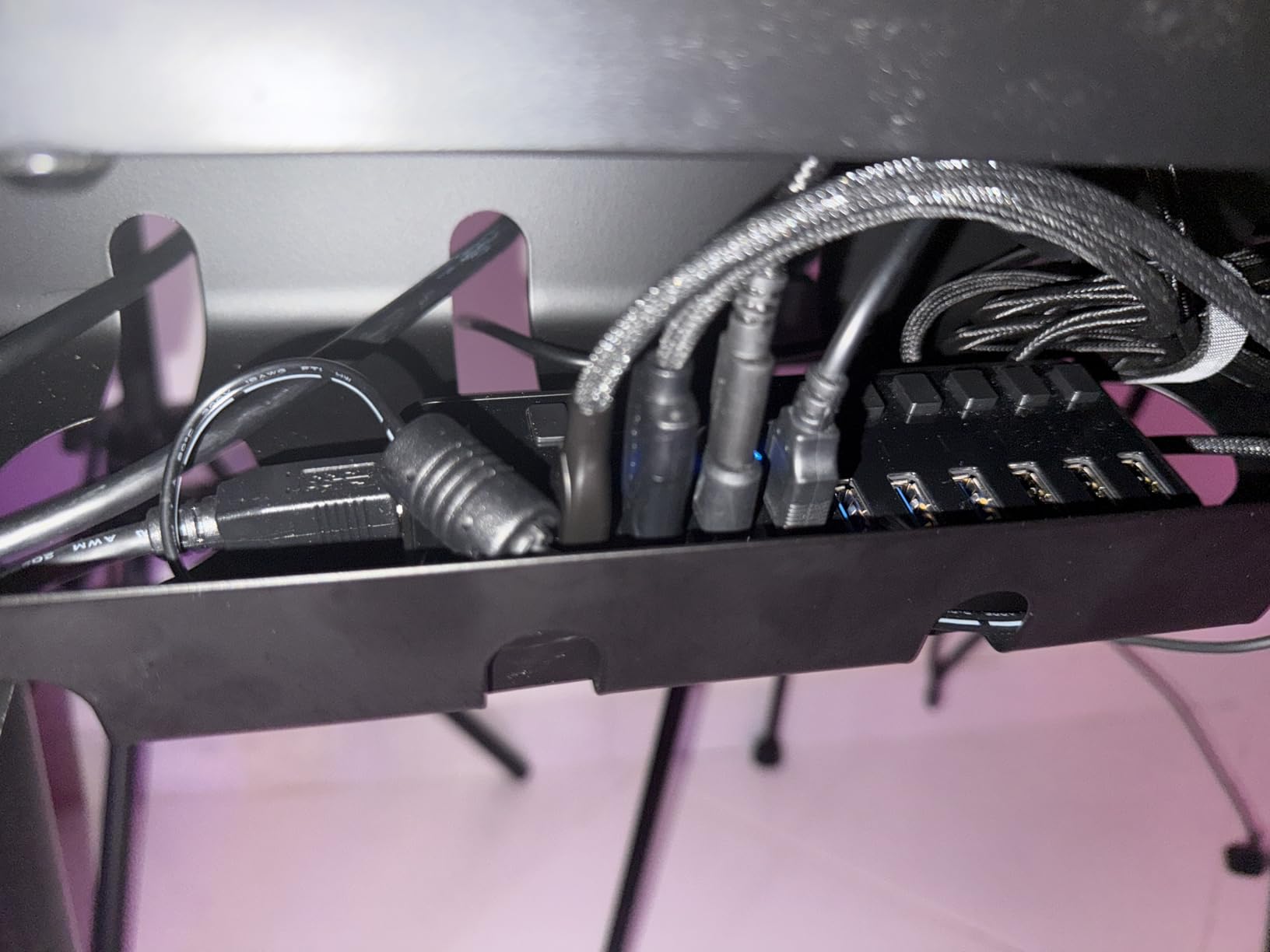 SABRENT 10-Port Powered USB 3.0 Hub, 3 Charging Ports, 60W (HB-B7C3) customer photo 1