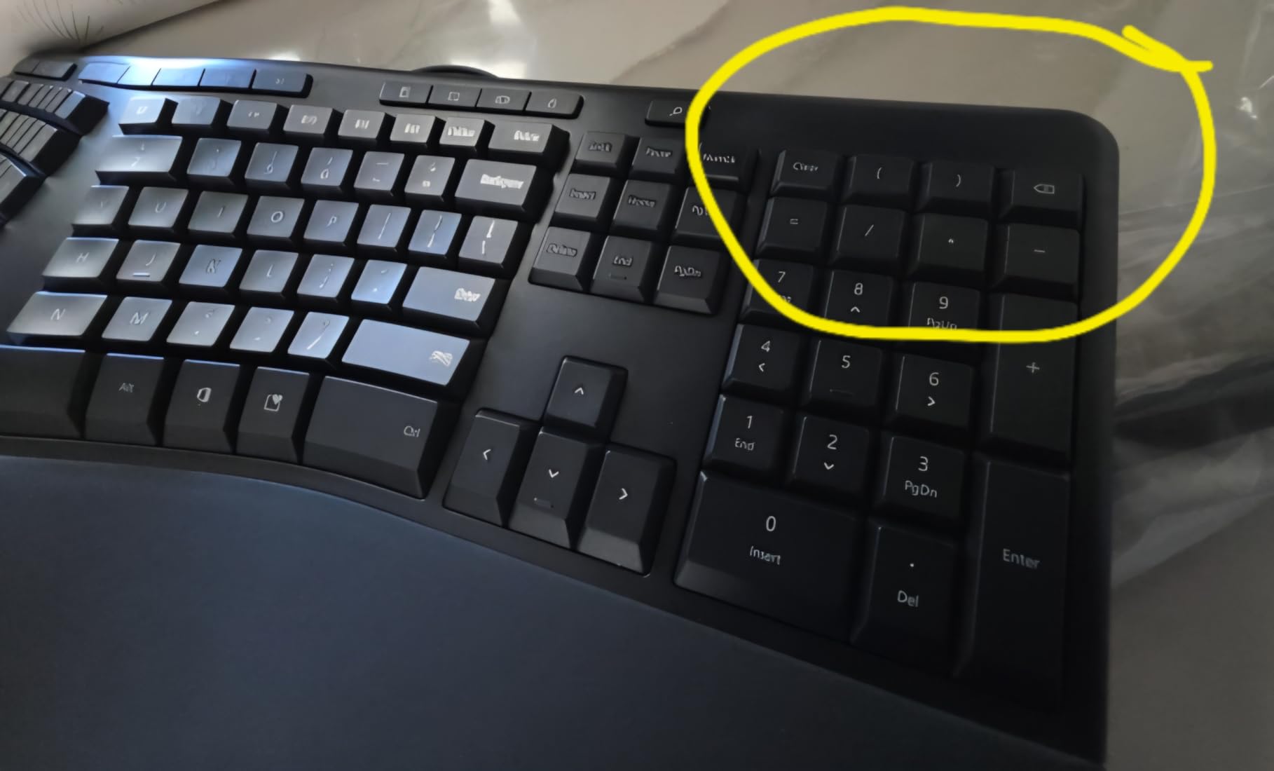 Microsoft Ergonomic Keyboard for Business - Wired - Black customer photo 2