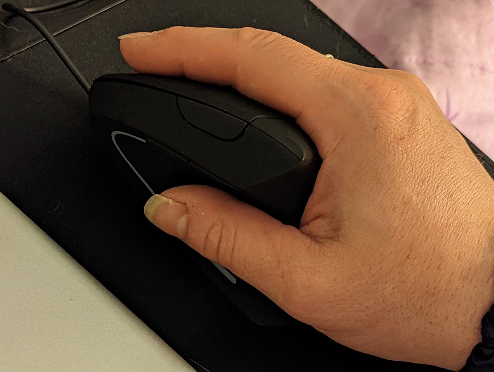 Lekvey Ergonomic Mouse, Rechargeable Vertical Wireless Mouse, Comfort Grip | Long Battery Life, USB-C Charging, Quiet Click, Carpal Tunnel Support, 2.4G Wireless, 3DPI 800/1200/1600, for Laptop, Mac, PC customer photo 2