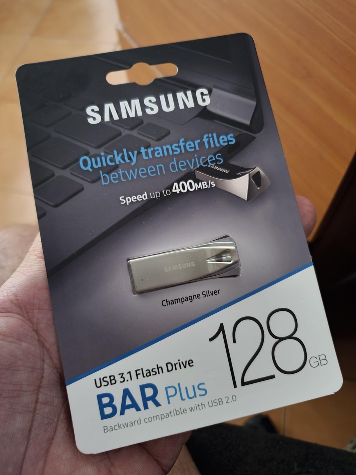 SAMSUNG BAR Plus 3.1 USB Flash Drive, 128GB, 400MB/s, Rugged Metal Casing, Titan Grey customer photo 2