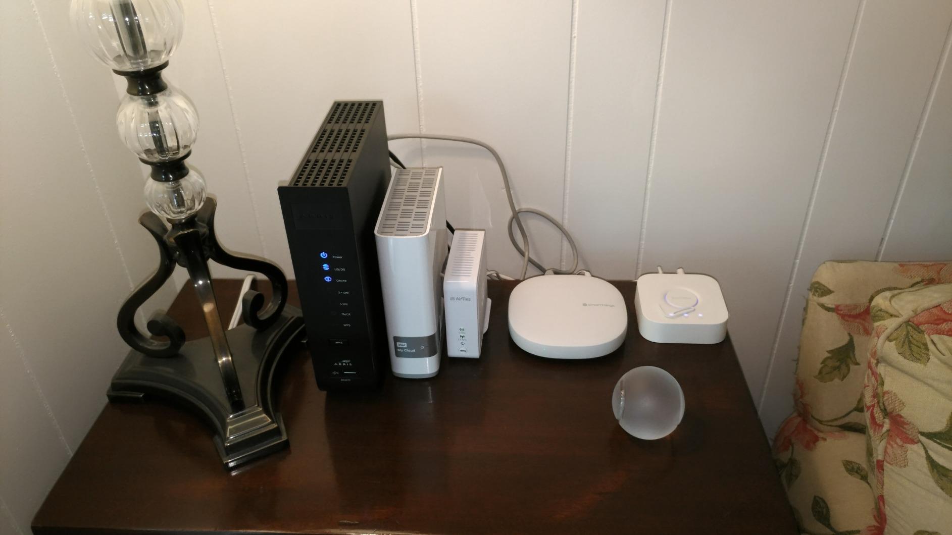 SmartThings Hub 3rd Generation [GP-U999SJVLGDA] Smart Home Automation Hub Home Monitoring Smart Devices - Alexa Google Home Compatible - Zigbee, Z-Wave, Cloud to Cloud Protocols - White customer photo 2