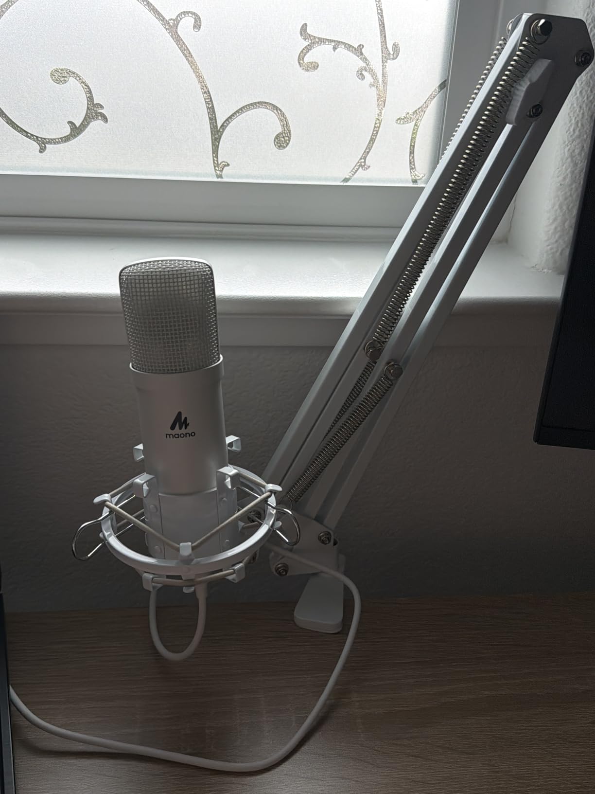 MAONO A04 USB Microphone, 192kHz/24Bit Condenser Mic Kit for PC Podcast customer photo 2