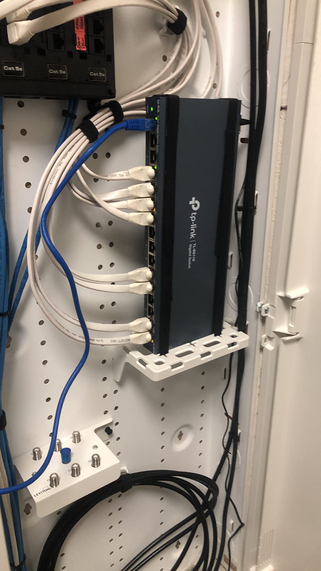 TP-Link TL-SG116, 16 Port Gigabit Unmanaged Ethernet Switch | Desktop/Wall Mount, Fanless, Sturdy Metal w/Shielded Ports, Traffic Optimization customer photo 2