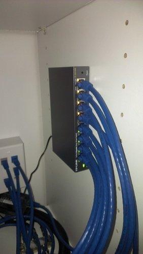 TP-Link 16 Port Gigabit Switch | Easy Smart Managed | Plug & Play | Limited Lifetime Protection | Desktop/Wall-Mount | Sturdy Metal w/ Shielded Ports | Support QoS, Vlan, IGMP and LAG (TL-SG116E) customer photo 1