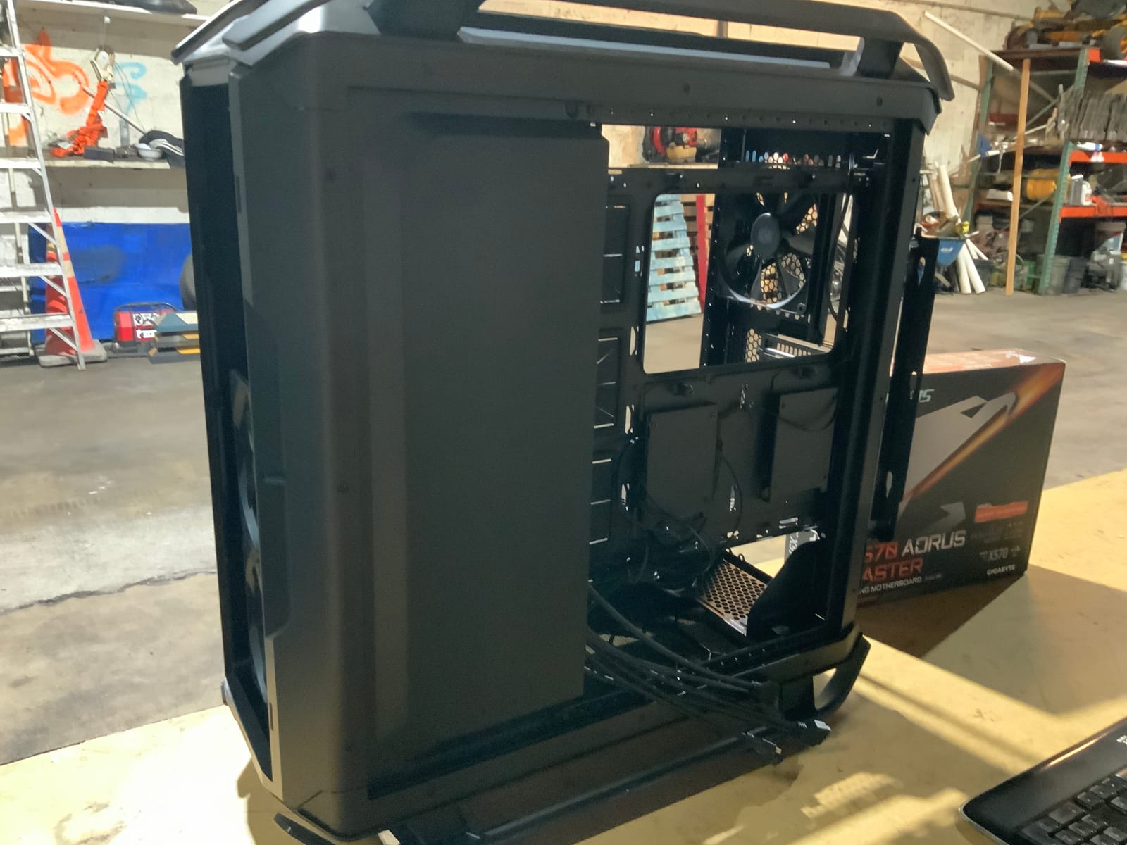 Cooler Master Cosmos C700M E-ATX Full-Tower, Curved Tempered Glass Panel, Riser Cable, Flexible Interior Layout, Diverse Liquid Cooling, Type-C, Customizable ARGB customer photo 1