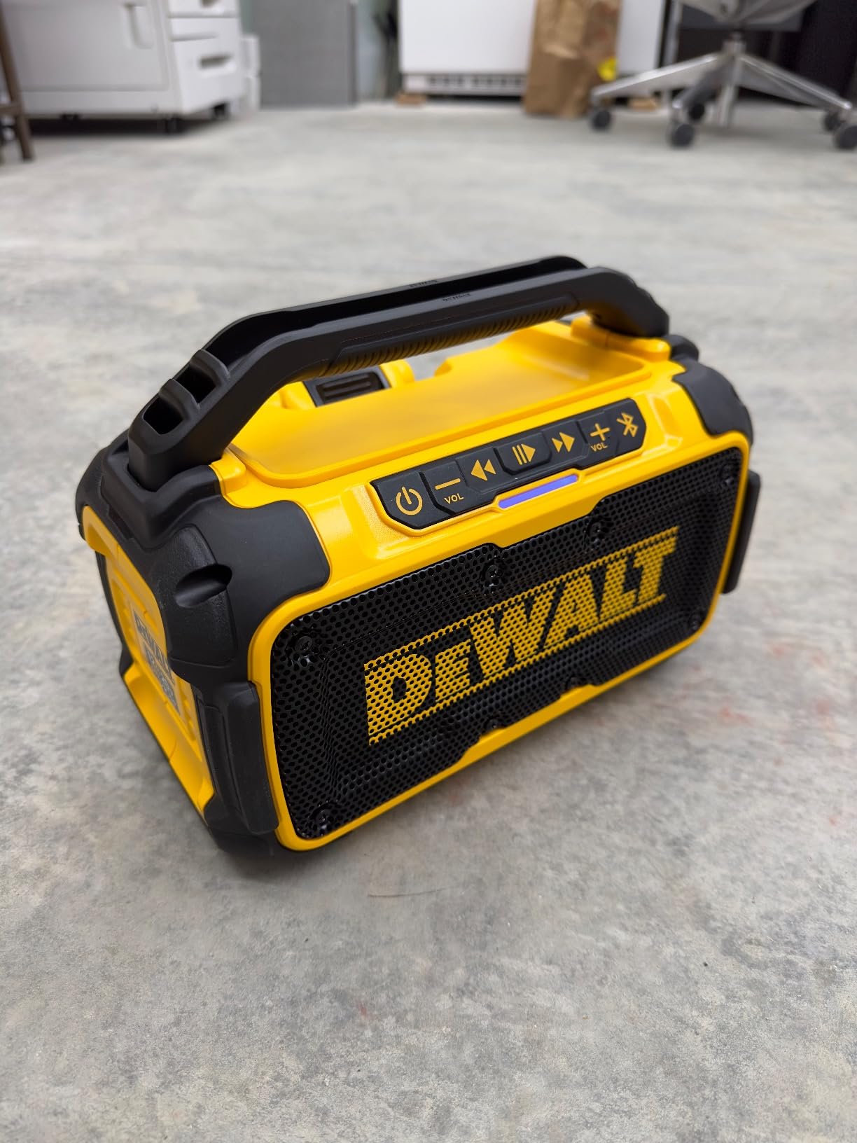 DEWALT 20V MAX Bluetooth Speaker, 100 ft Range, Durable for Jobsites, Phone Holder Included, Lasts 8-10 Hours with Single Charge (DCR010), Black Yellow customer photo 1