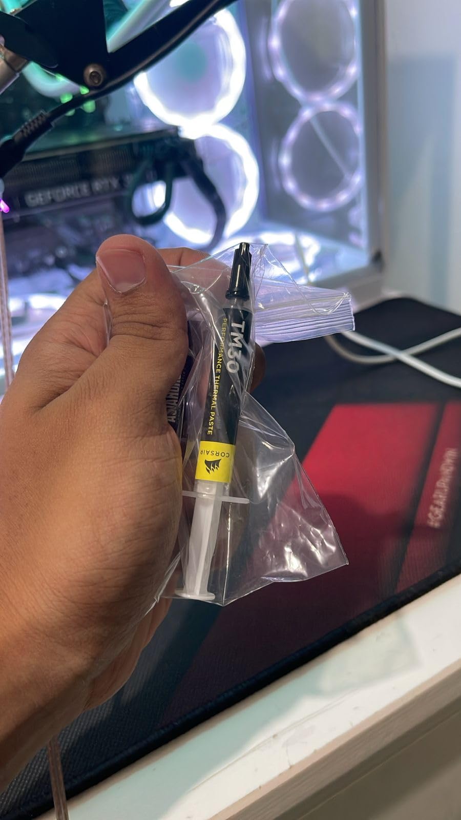 Corsair TM30 Performance Thermal Paste | Ultra-Low Thermal Impedance CPU/GPU | 3 Grams w/applicator, Silver for Desktop customer photo 2