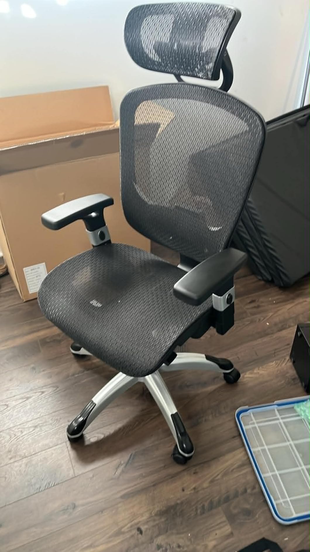STAPLES Hyken Ergonomic Mesh Task Chair with Lumbar Support, Swivel, Gray customer photo 2