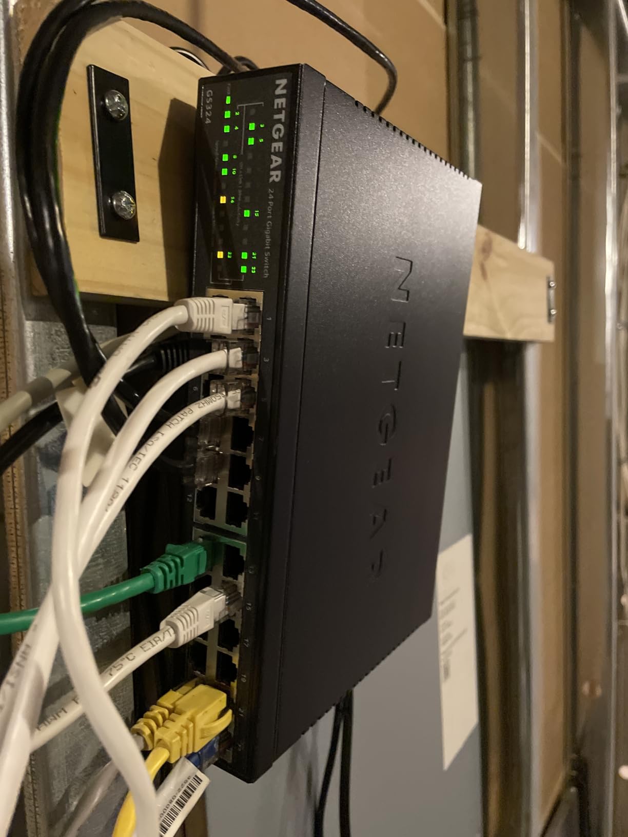 NETGEAR 8-Port Gigabit Ethernet Unmanaged Network Switch (GS308) | Essentials Model, Home Network Hub, Office Ethernet Splitter, Plug-and-Play, Silent Operation, Desktop or Wall Mount customer photo 2
