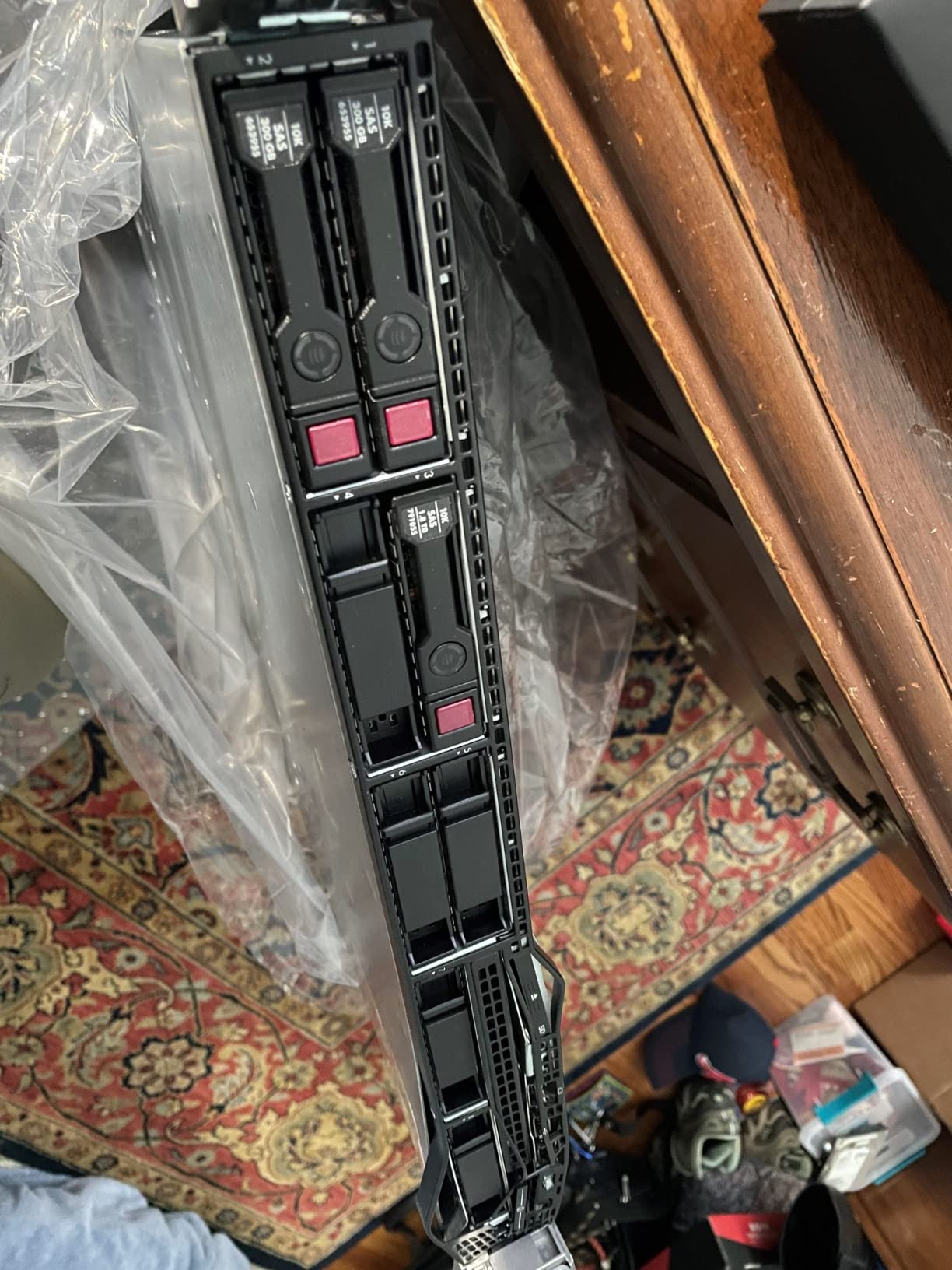 HP ProLiant DL360p Gen8 1U RackMount 64-bit Server with 2x6-Core E5-2640 Xeon 2.5GHz CPUs + 64GB PC3-10600R RAM + 8x300GB 10K SAS SFF HDD, P420i RAID, 4xGigaBit NIC, 2xPower Supplies, NO OS (Renewed) customer photo 2