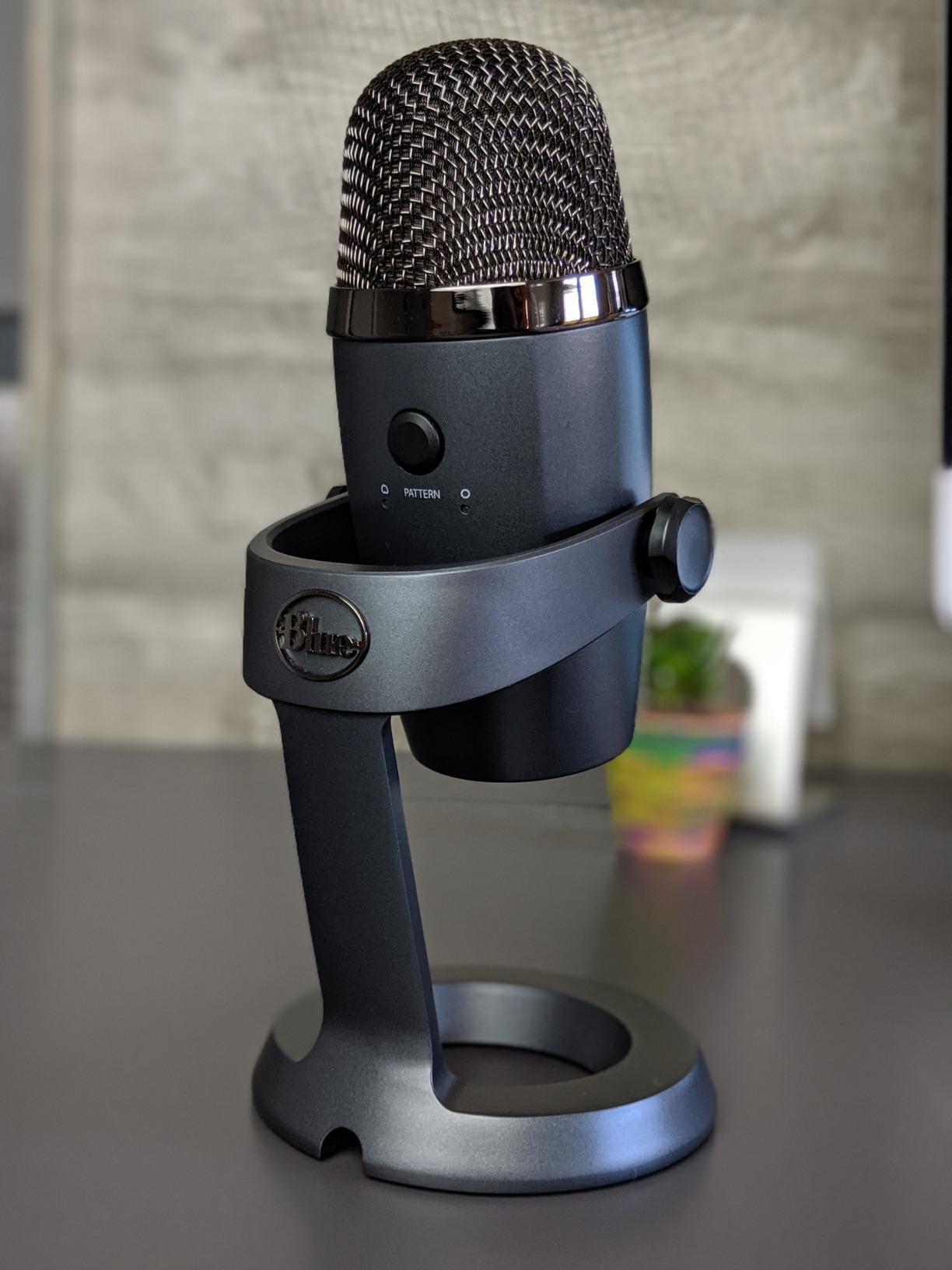 Logitech for Creators Blue Yeti Nano USB Microphone for Gaming, Streaming, Podcasting customer photo 1