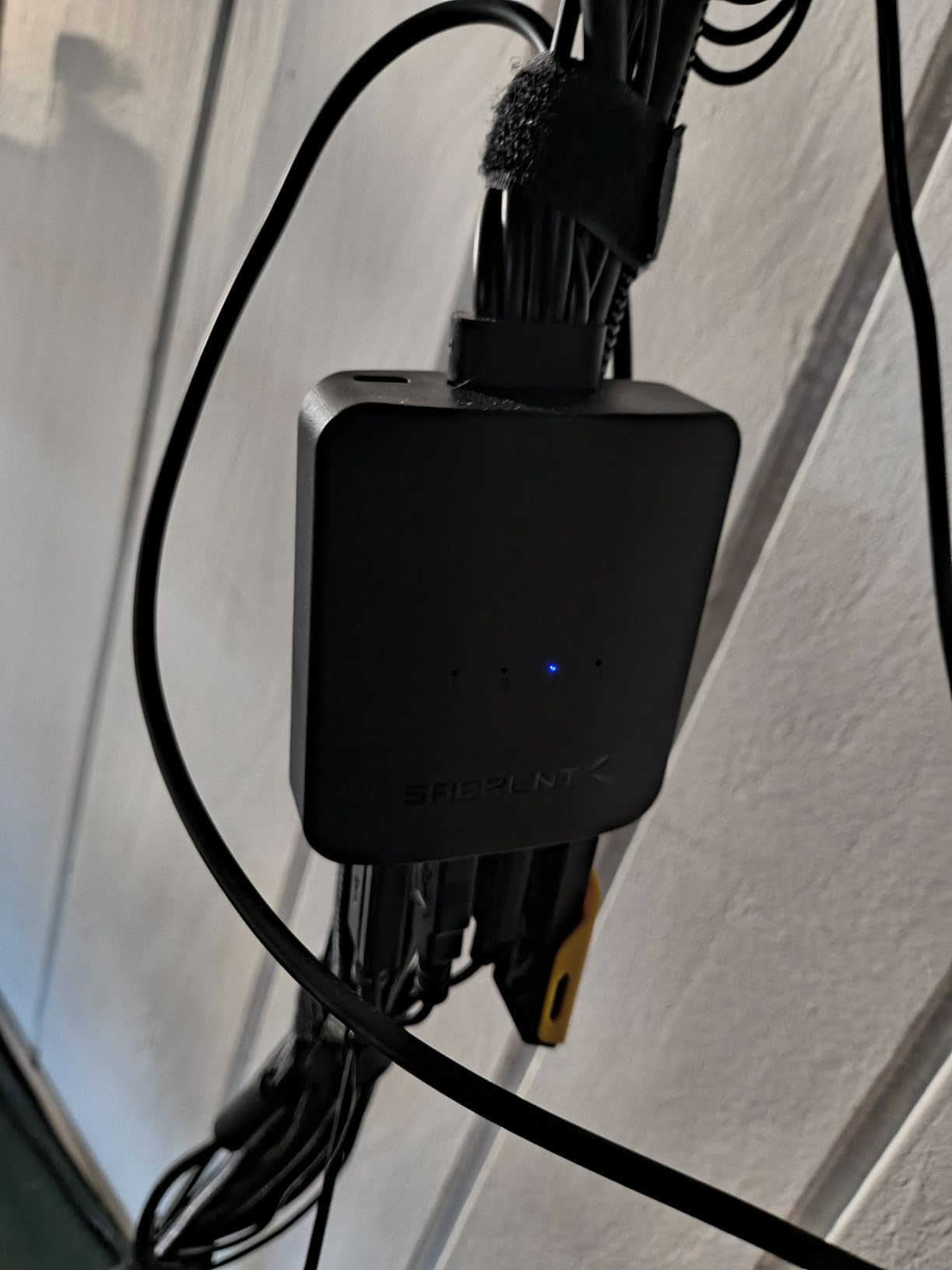 SABRENT USB 2.0 Sharing Switch up to 4 Computers and Peripherals LED Device Indicators (USB-USS4) customer photo 1