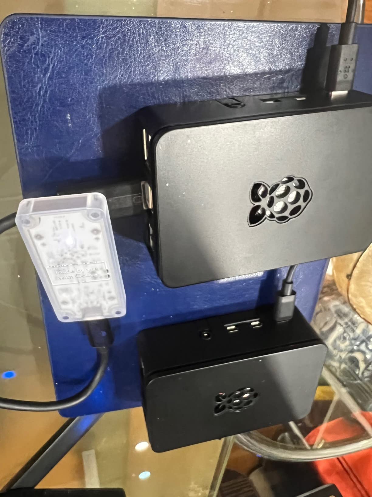 Google Coral USB Accelerator: ML Accelerator, USB 3.0 Type-C, Debian Linux Compatible customer photo 1