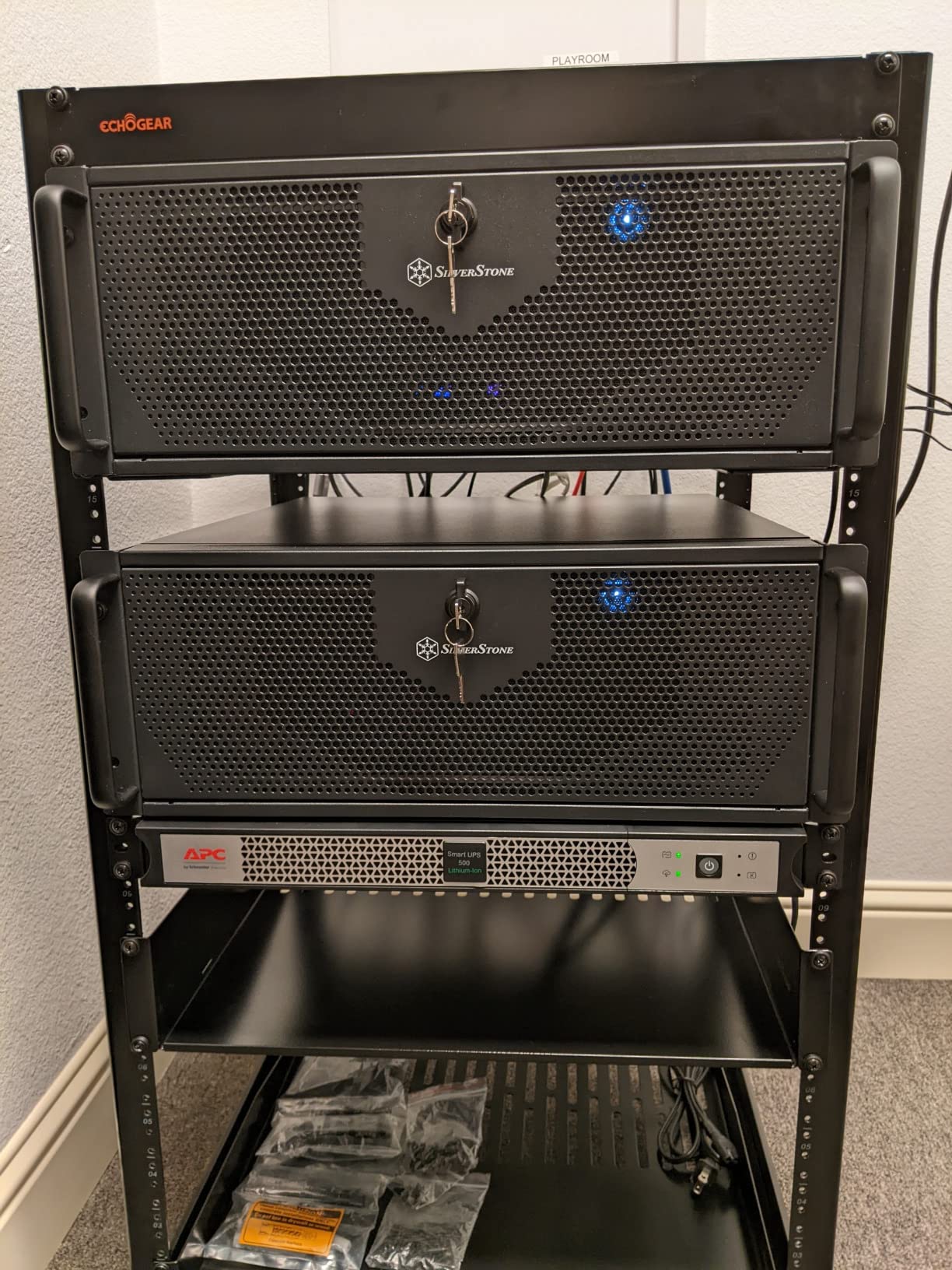 APC Smart-UPS, Lithium-ion UPS, Rackmount 1U, 120V, 4X NEMA 5-15R Outlets, SmartConnect Port, Short Depth SCL500RM1UC, Black customer photo 2