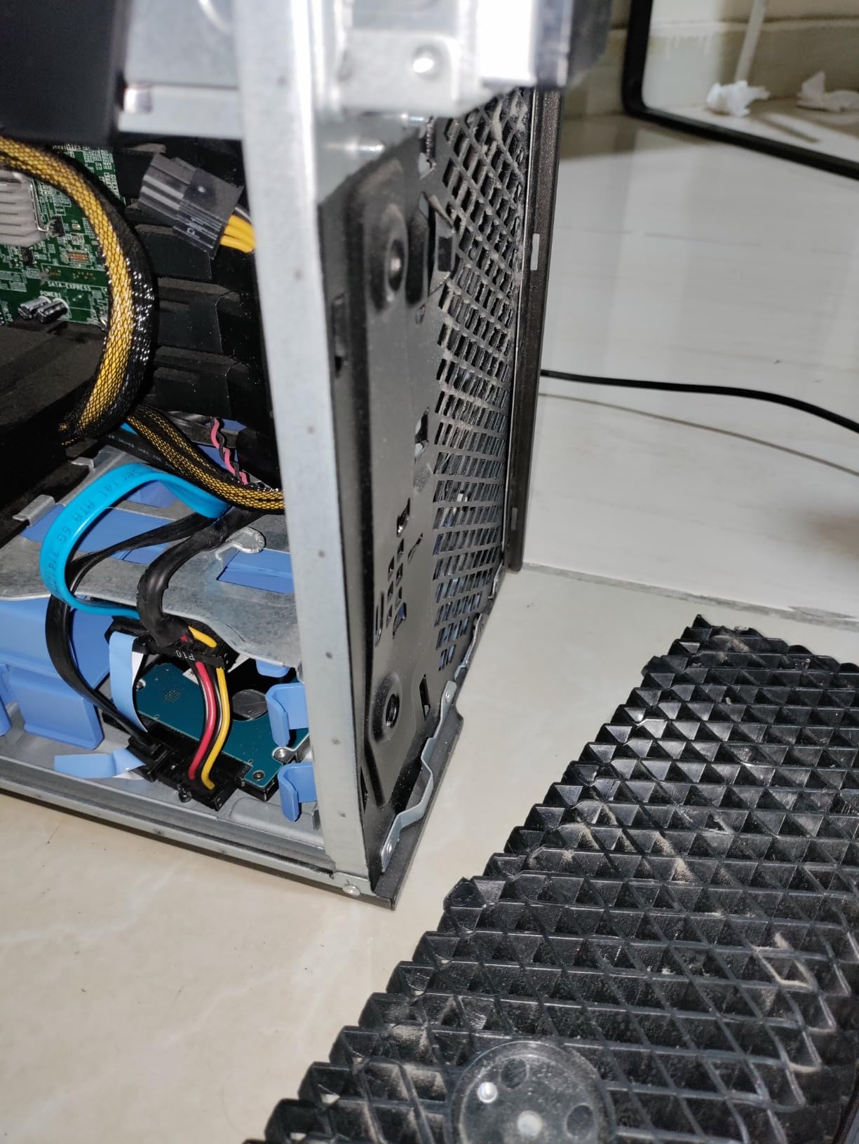 Dell Precision T7810 Workstation 2X Intel Xeon E5-2670 V3 2.3GHz 12-Core 128GB DDR4 Quadro NVS 315 480GB SSD, No Operating System (Renewed) customer photo 1