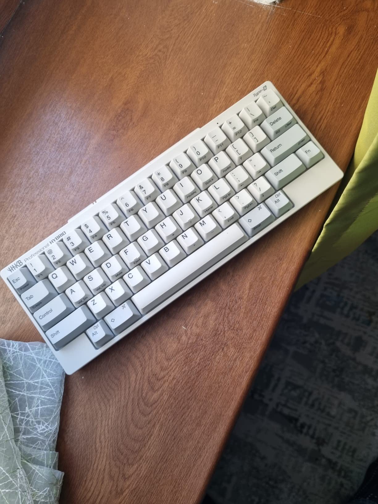 PFU HHKB Professional Hybrid Type-S White PD-KB800WS customer photo 1