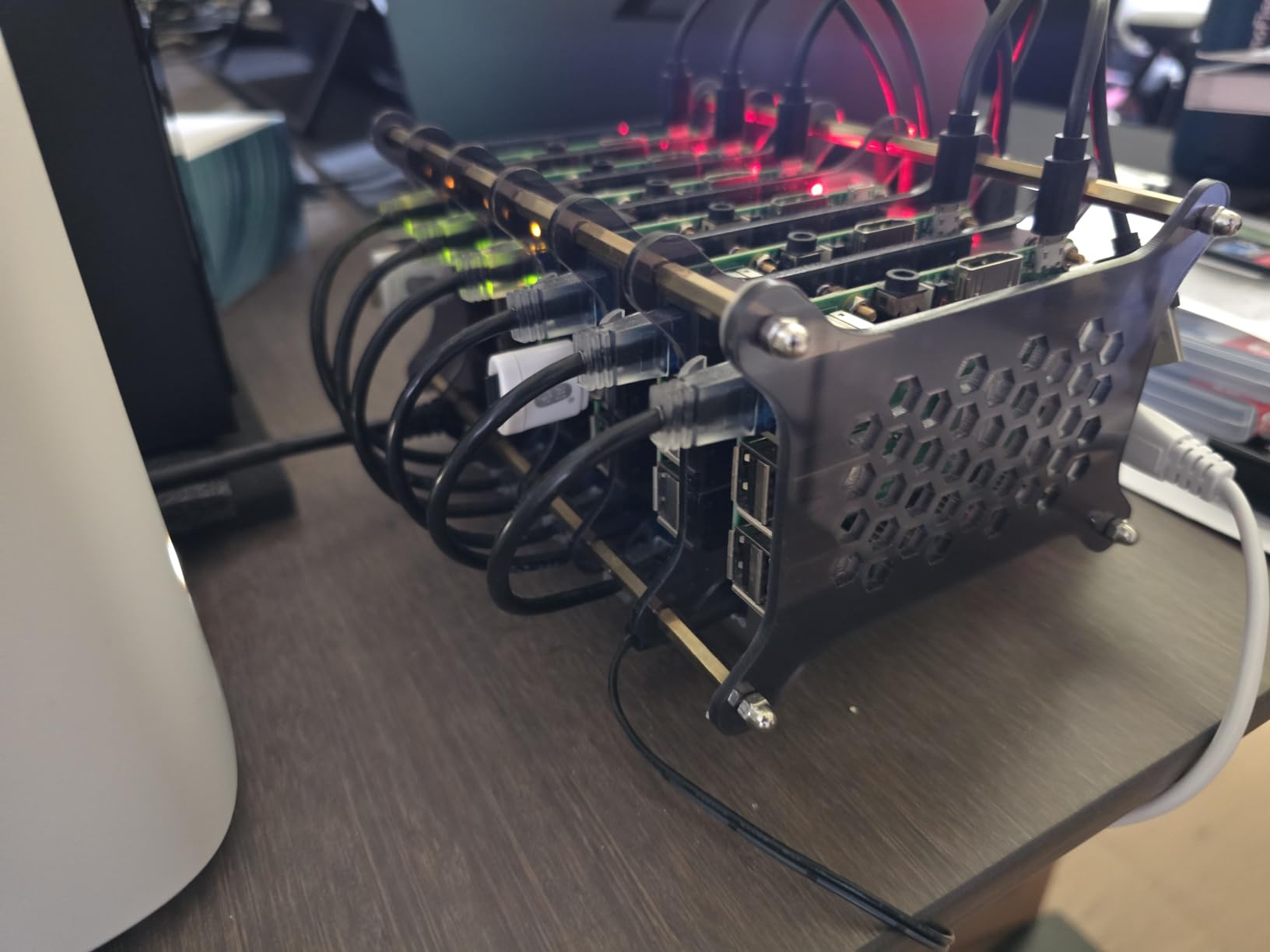 6-Layers Cluster Case Rack Case with Heatsinks Stackable Enclosure for Raspberry Pi 4/3/2 Model B customer photo 1