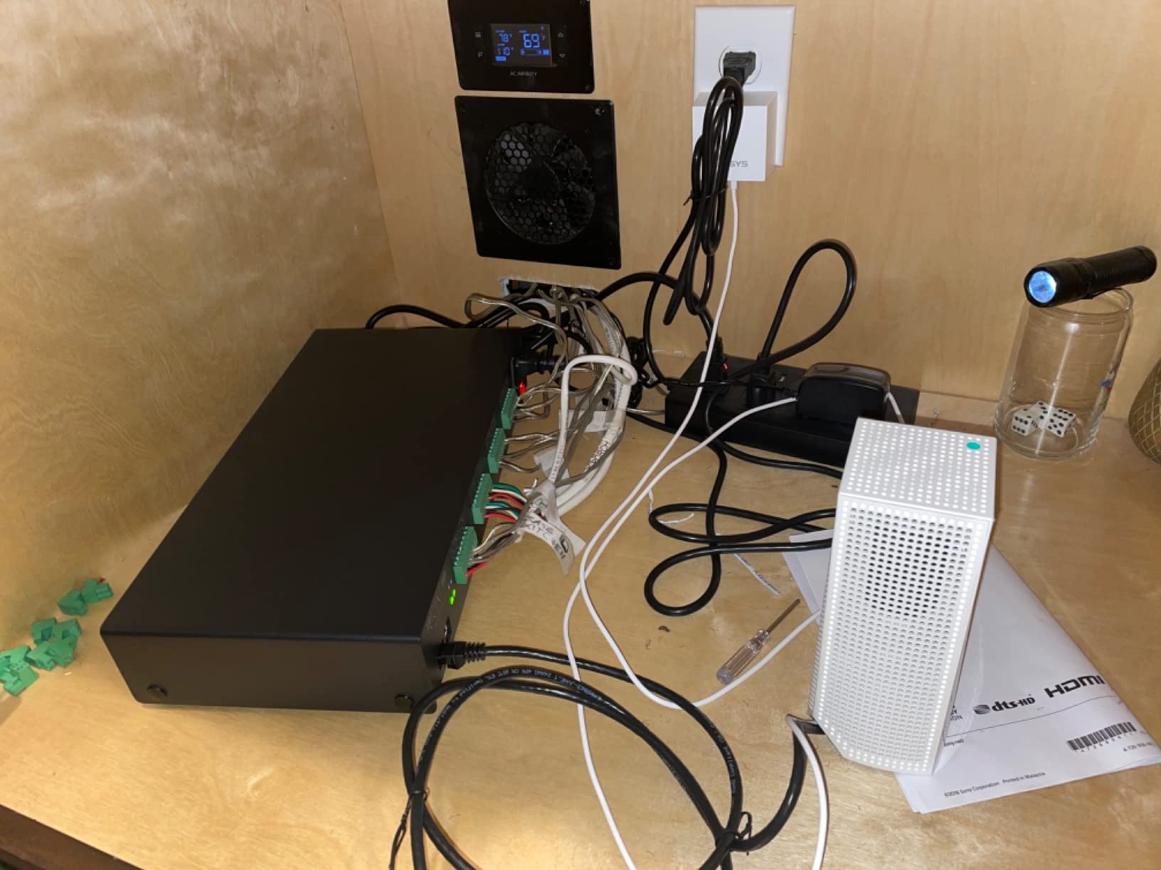 Juke-6 | 6 Zone Audio Amplifier | Wirelessly Controlled Multi-Room Audio System | Compatible with Airplay 2, Spotify Connect, Bluetooth, DLNA customer photo 1