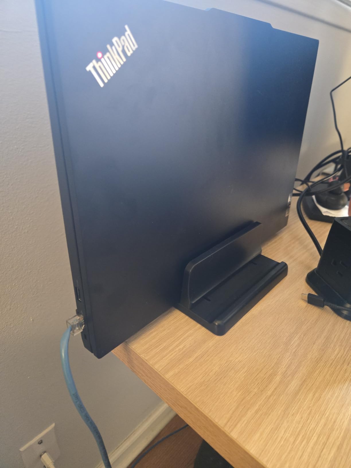 Vaydeer Vertical Laptop Stand Holder Organizer Plastic Adjustable Desktop Notebook Dock Space-Saving 3 in 1 for All MacBook Pro Air, Mac, HP, Dell, Microsoft Surface, Lenovo, up to 17.3 inches (Black) customer photo 1