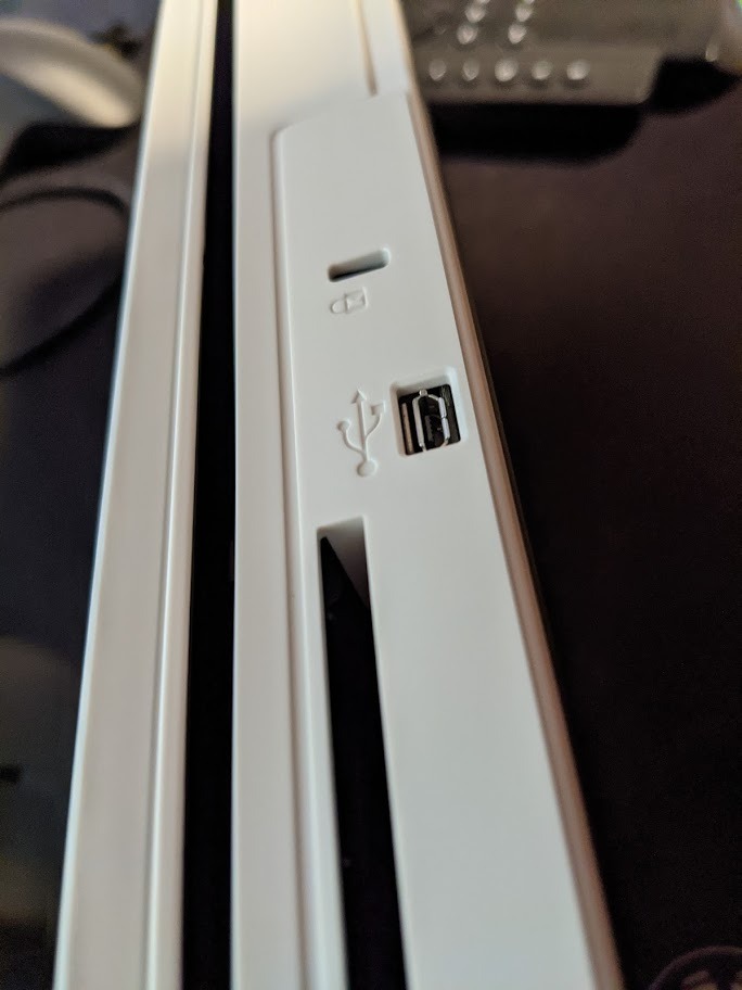 Canon imageFORMULA R10 - Portable Document Scanner, USB Powered, Duplex Scanning, Document Feeder, Easy Setup, Convenient, Perfect for Mobile Users, White customer photo 1