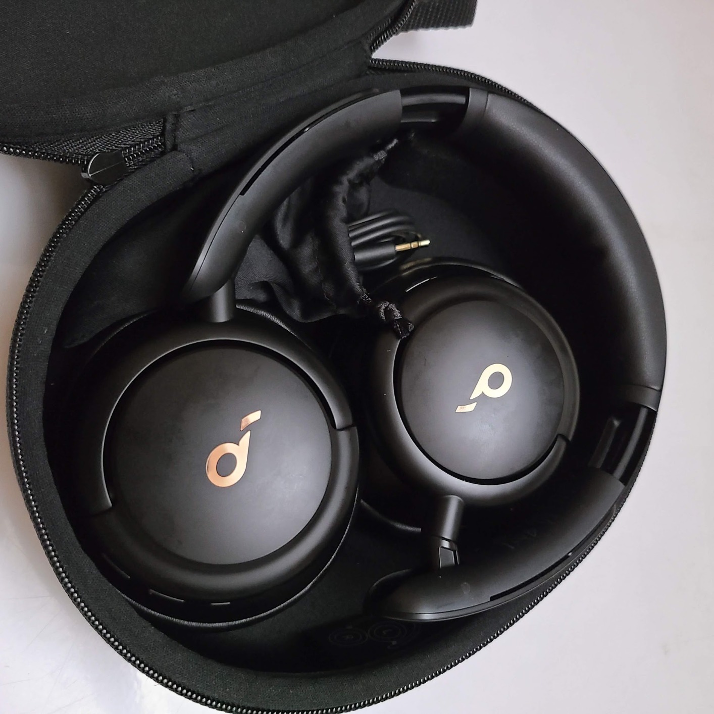 Soundcore by Anker Q30 Hybrid Active Noise Cancelling Headphones, Black | Over-Ear, Bluetooth, Multiple Modes, Hi-Res, Custom EQ via App, 50H ANC Playtime, Comfortable Fit, Multipoint Connection customer photo 1