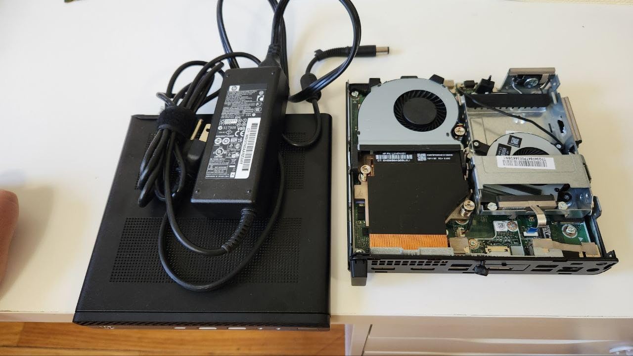 HP EliteDesk 705 G4 Mini Desktop Computer: AMD Quad-Core Ryzen 5 Pro 2400GE up to 3.8GHz, 8GB DDR4 RAM, 256GB SSD, Windows 11 Pro (Renewed) customer photo 2