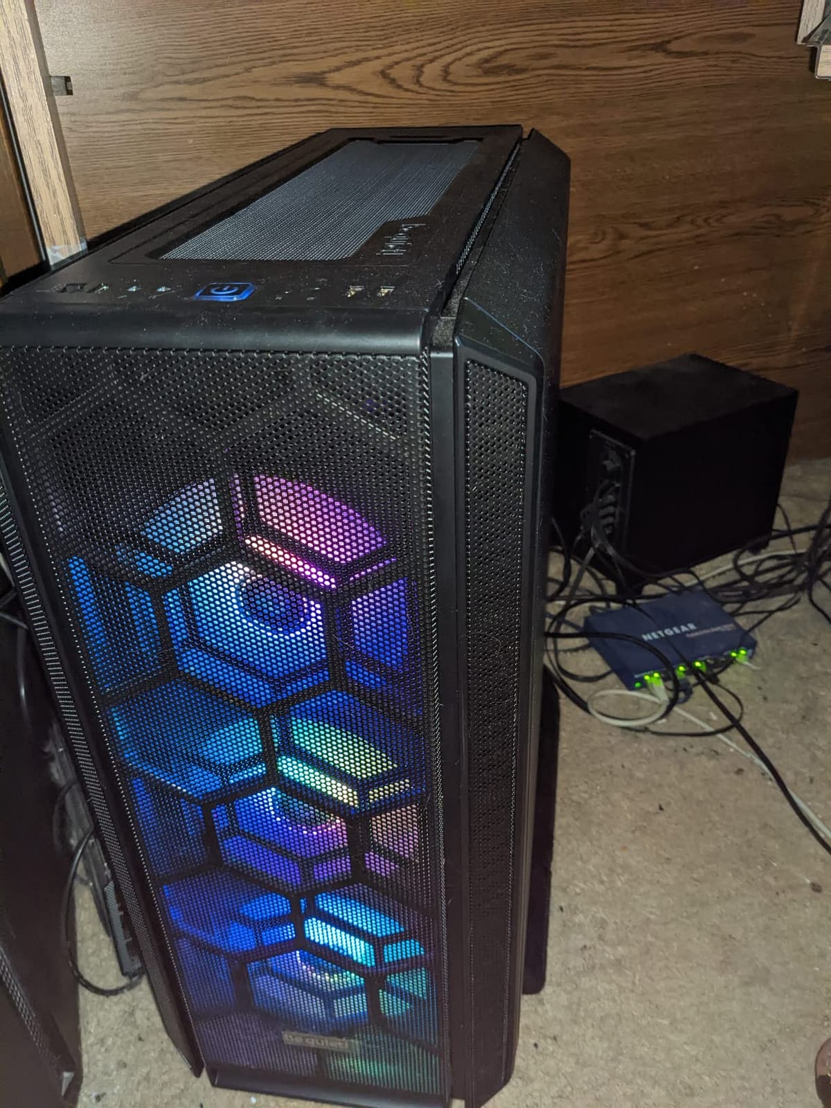 be quiet! Silent Base 802 Window ATX Midi Tower PC Case, 3 Pre-Installed Pure Wings 2 Fans, Sound Insulated, Tempered Glass Window, Black, BGW39 customer photo 2