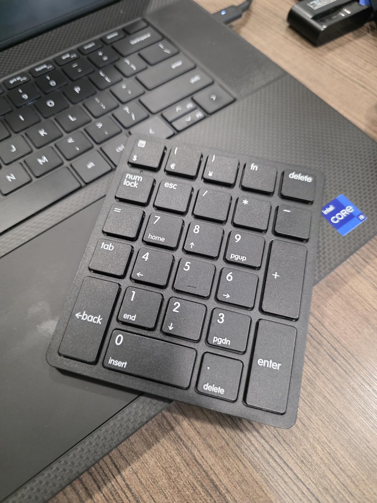 havit Bluetooth Number Pad Wireless Numeric Keypad Numpad 26 Keys Portable Mini Financial Accounting Rechargeable Numeric Pad for Windows Laptop Desktop, PC, Notebook (Black) customer photo 2
