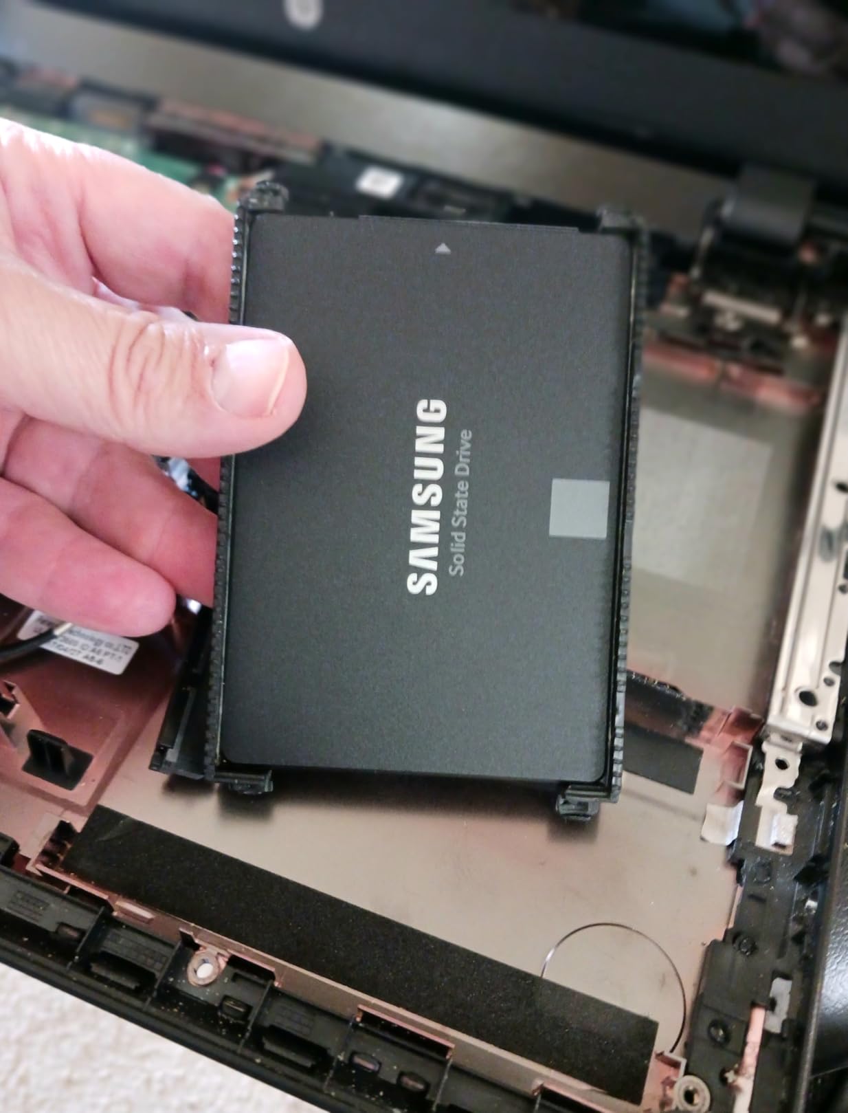 SAMSUNG 870 EVO 4TB 2.5 Inch SATA III Internal SSD (MZ-77E4T0B/AM) customer photo 2