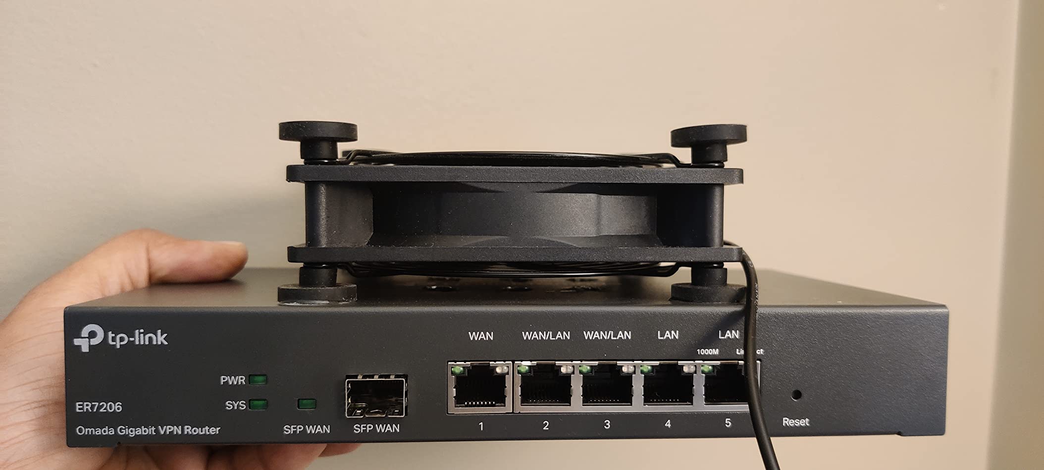TP-Link ER7206, Multi-WAN Professional Wired Gigabit VPN Router customer photo 1